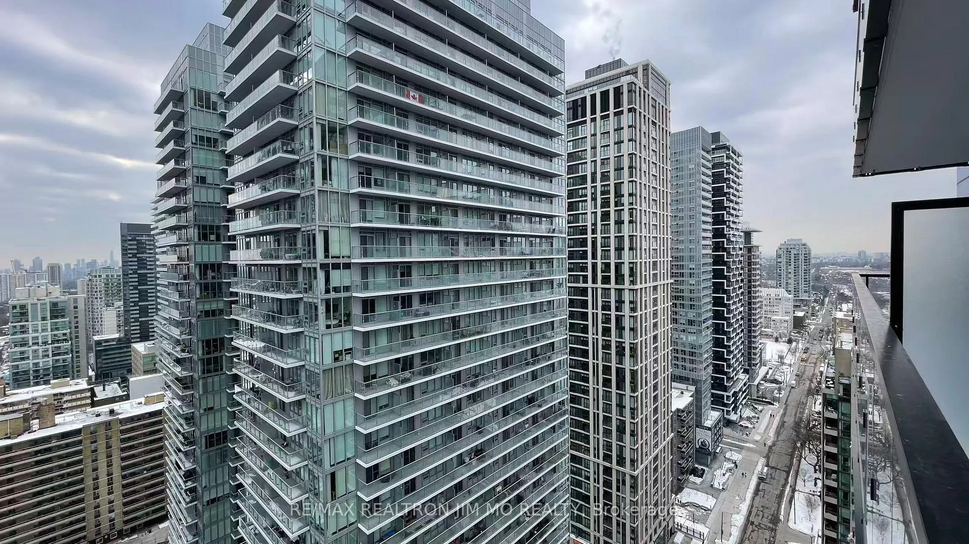 Photo 21 of Unit 2601S, 110 Broadway Avenue, Toronto, Mount Pleasant West — HOMEH