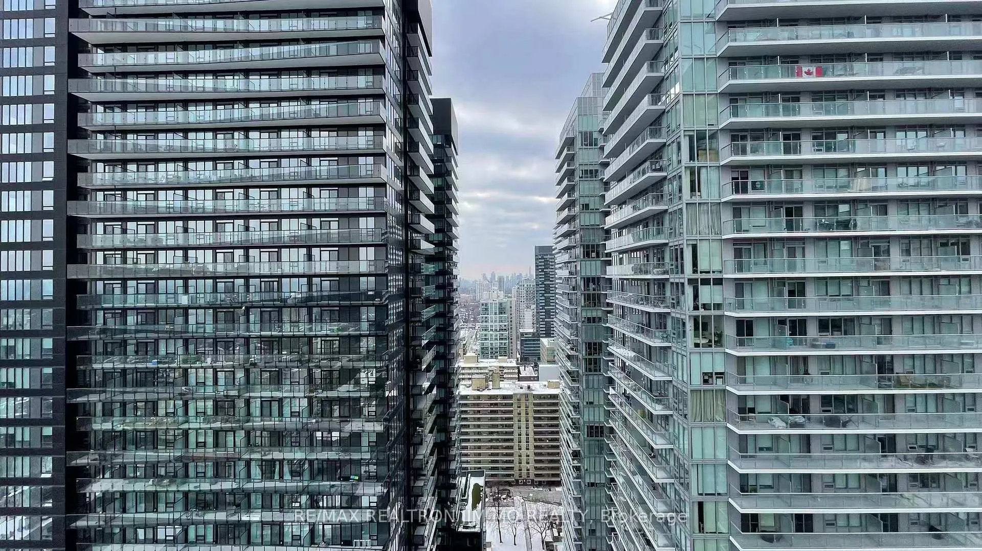 Photo 22 of Unit 2601S, 110 Broadway Avenue, Toronto, Mount Pleasant West — HOMEH