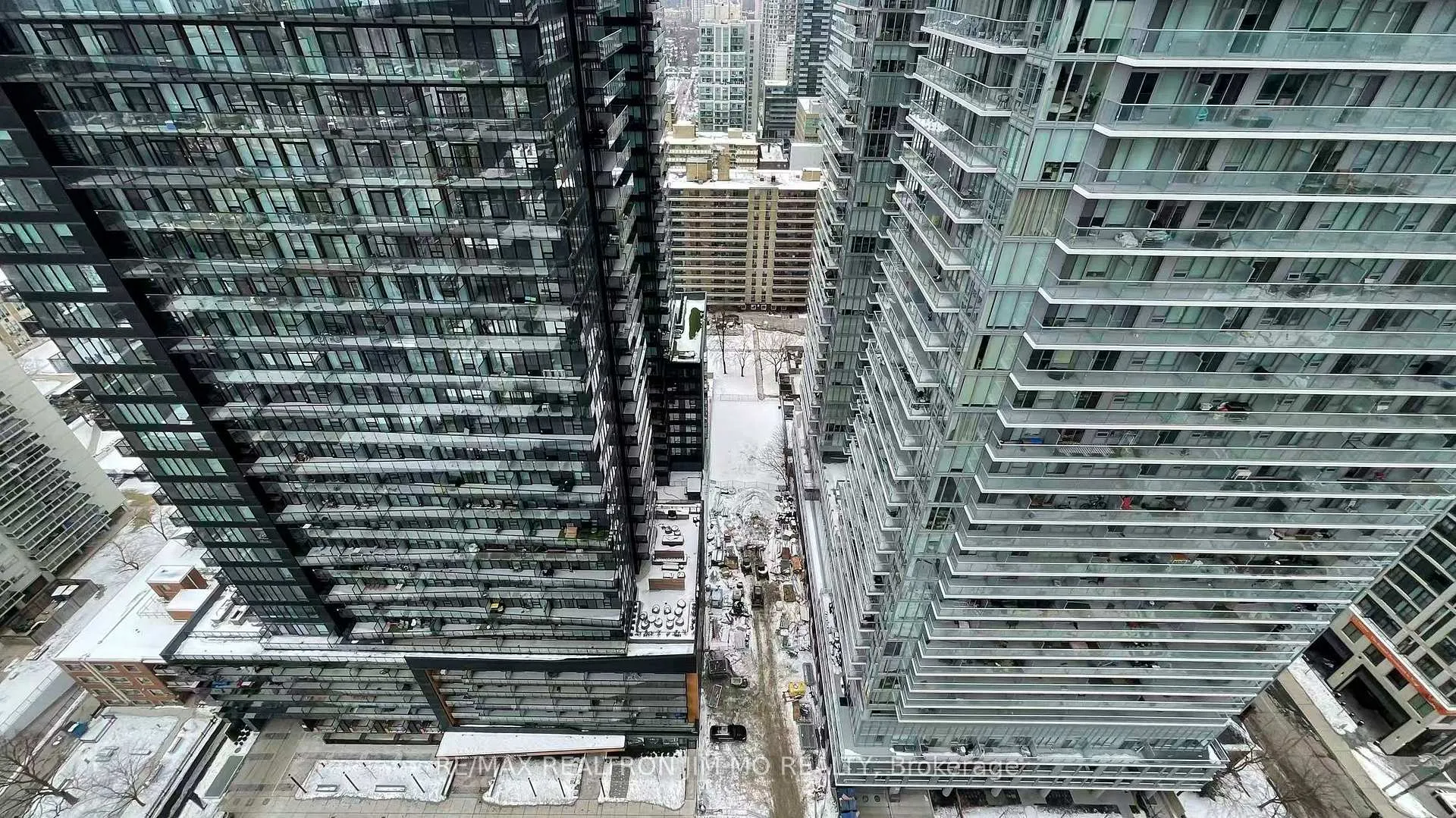 Photo 25 of Unit 2601S, 110 Broadway Avenue, Toronto, Mount Pleasant West — HOMEH