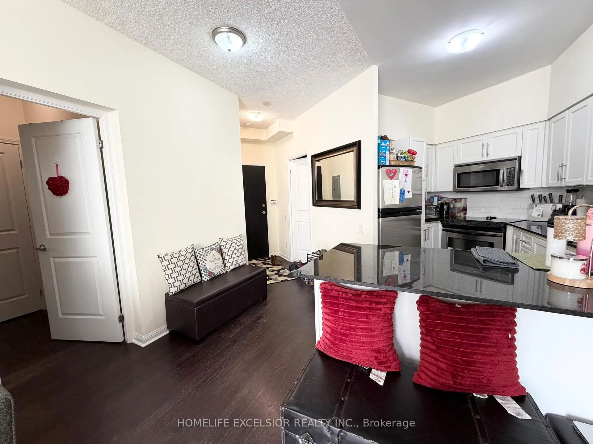 Photo 14 of Unit 2411, 15 Windermere Avenue, Toronto, High Park-Swansea — HOMEH