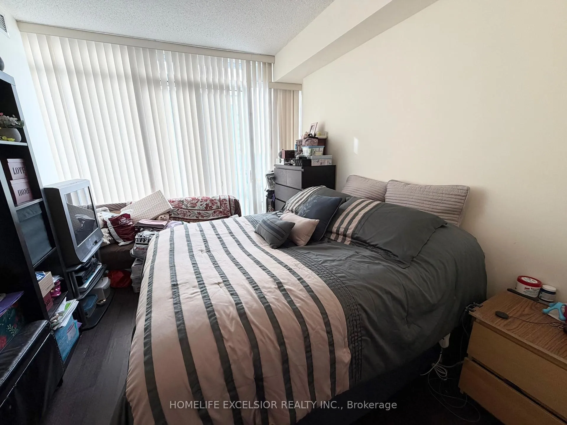 Photo 16 of Unit 2411, 15 Windermere Avenue, Toronto, High Park-Swansea — HOMEH