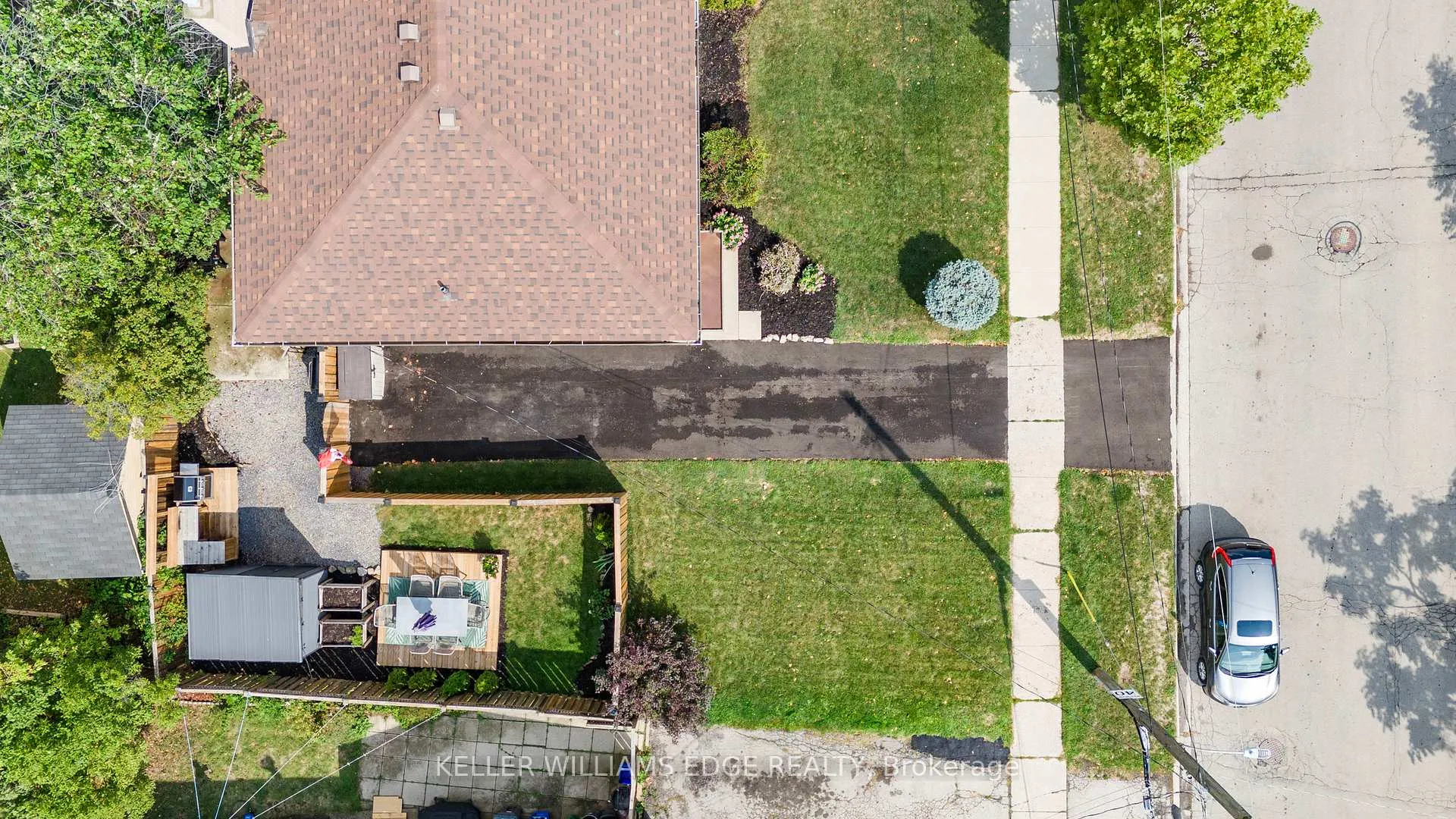 Photo 3 of 4527 Bennett Road, Burlington, Shoreacres — HOMEH