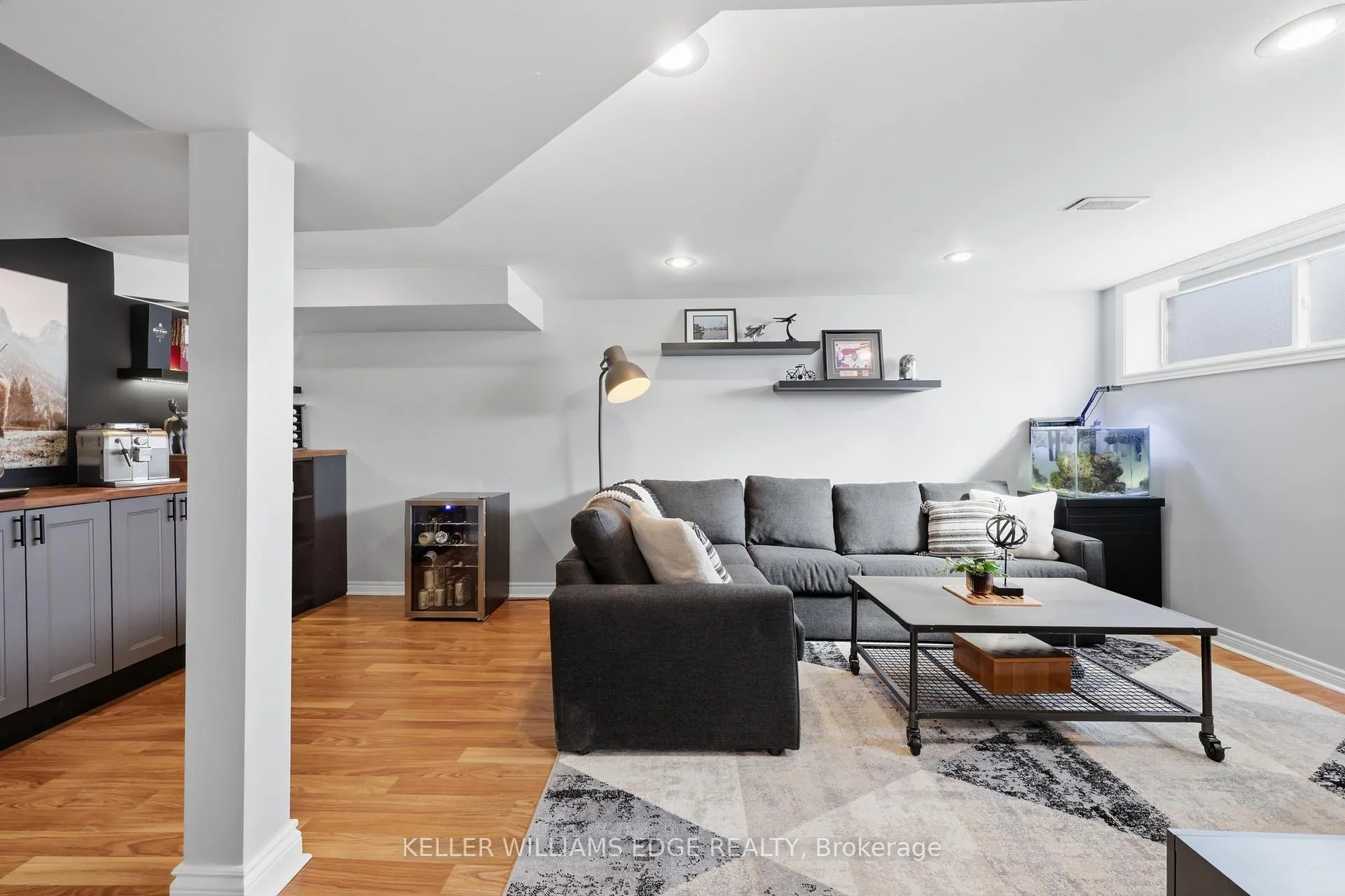 Photo 14 of 4527 Bennett Road, Burlington, Shoreacres — HOMEH