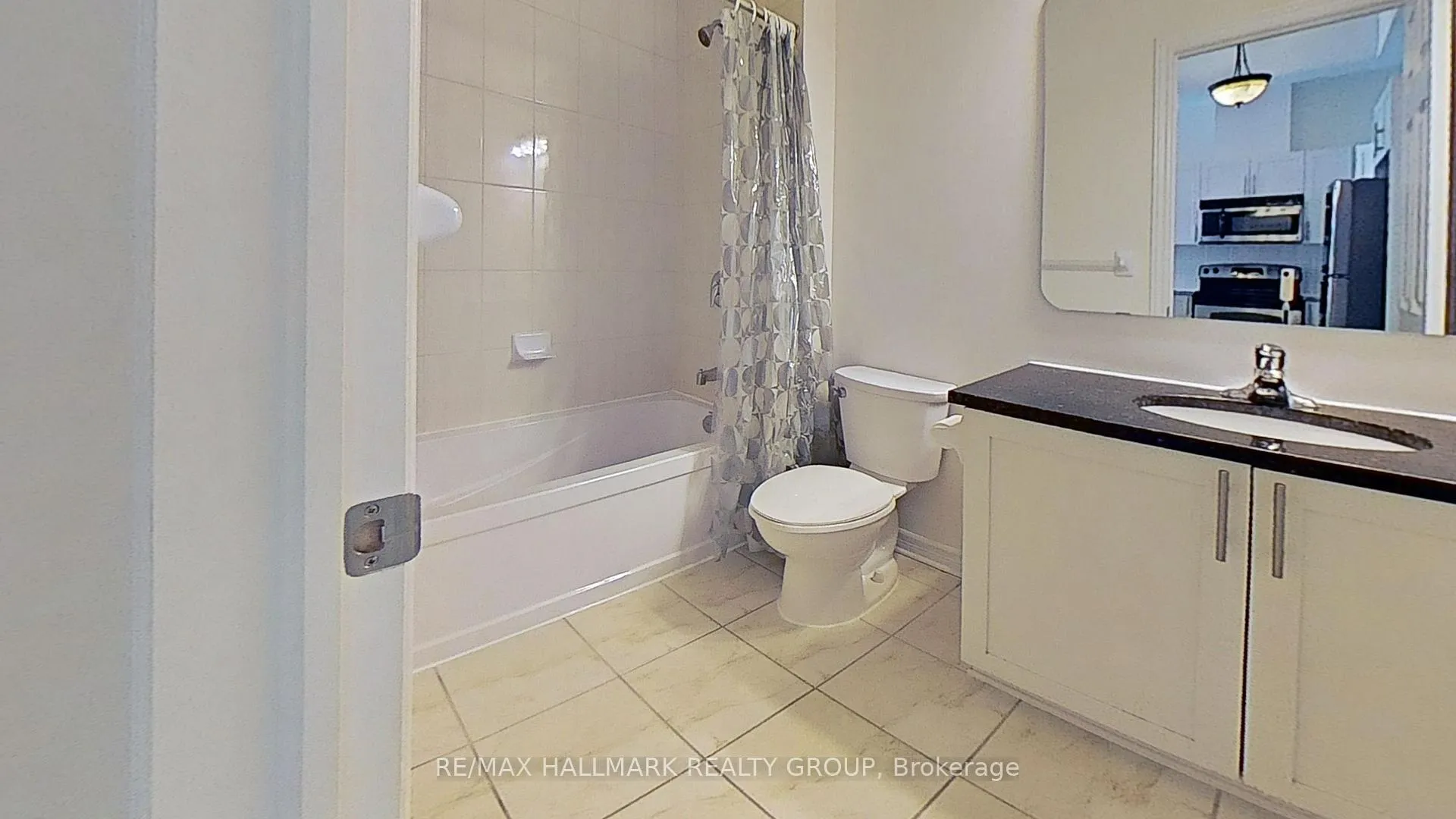 Photo 7 of Unit 401, 1201 Ohio Street, Ottawa, Billings Bridge — HOMEH