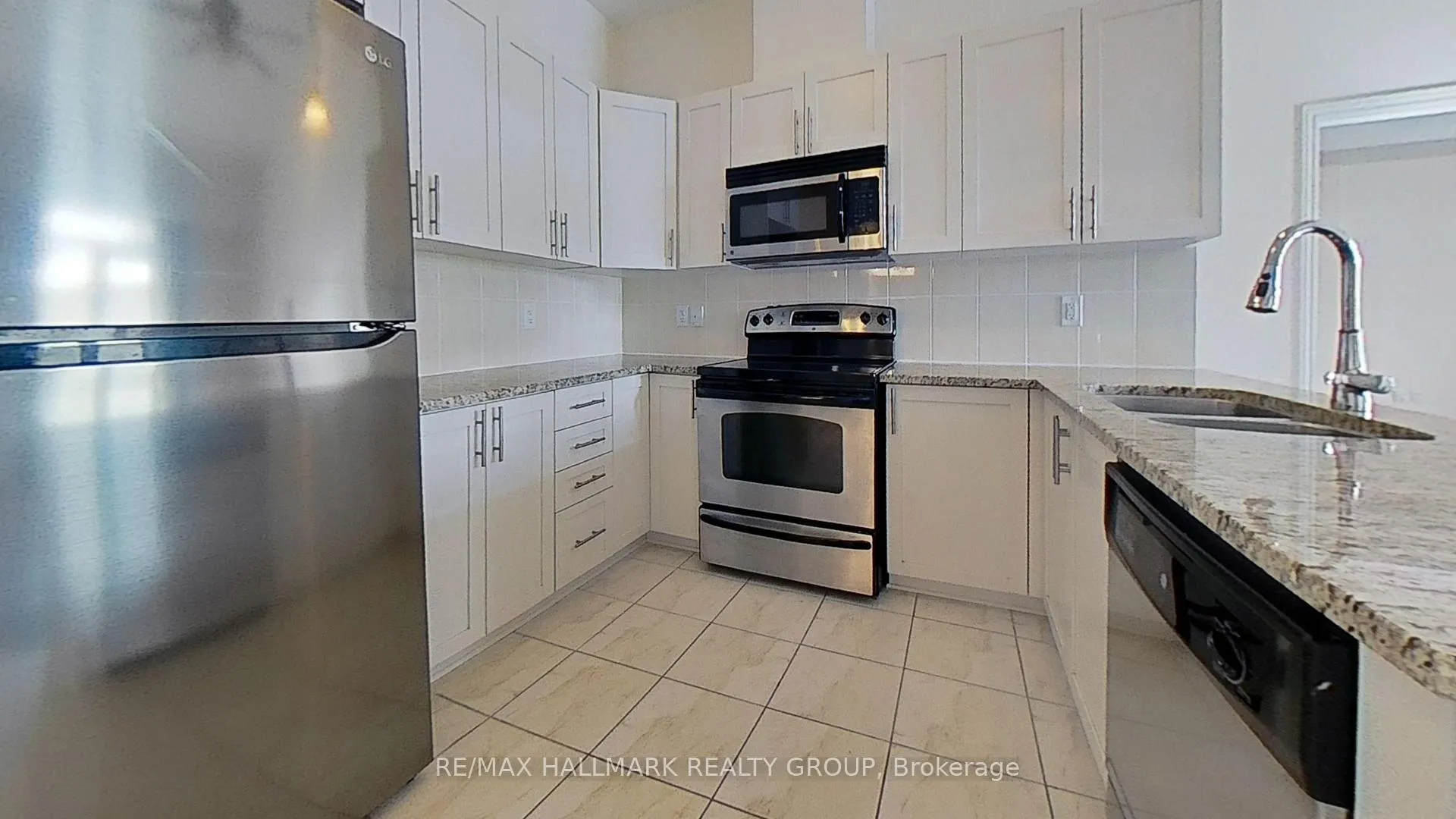 Photo 13 of Unit 401, 1201 Ohio Street, Ottawa, Billings Bridge — HOMEH