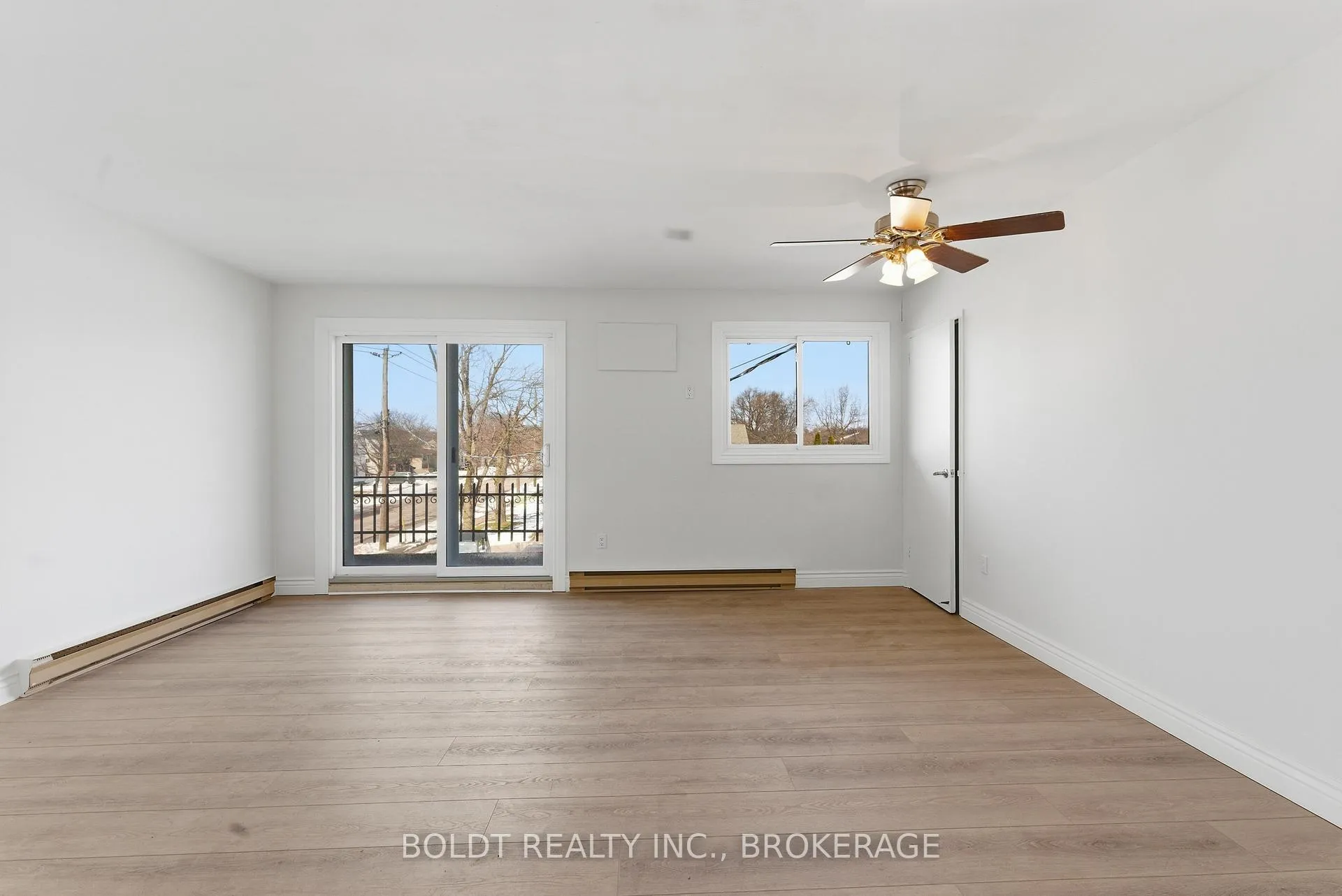 Photo 8 of Unit F, 706 Main Street, Welland, Welland Downtown — HOMEH