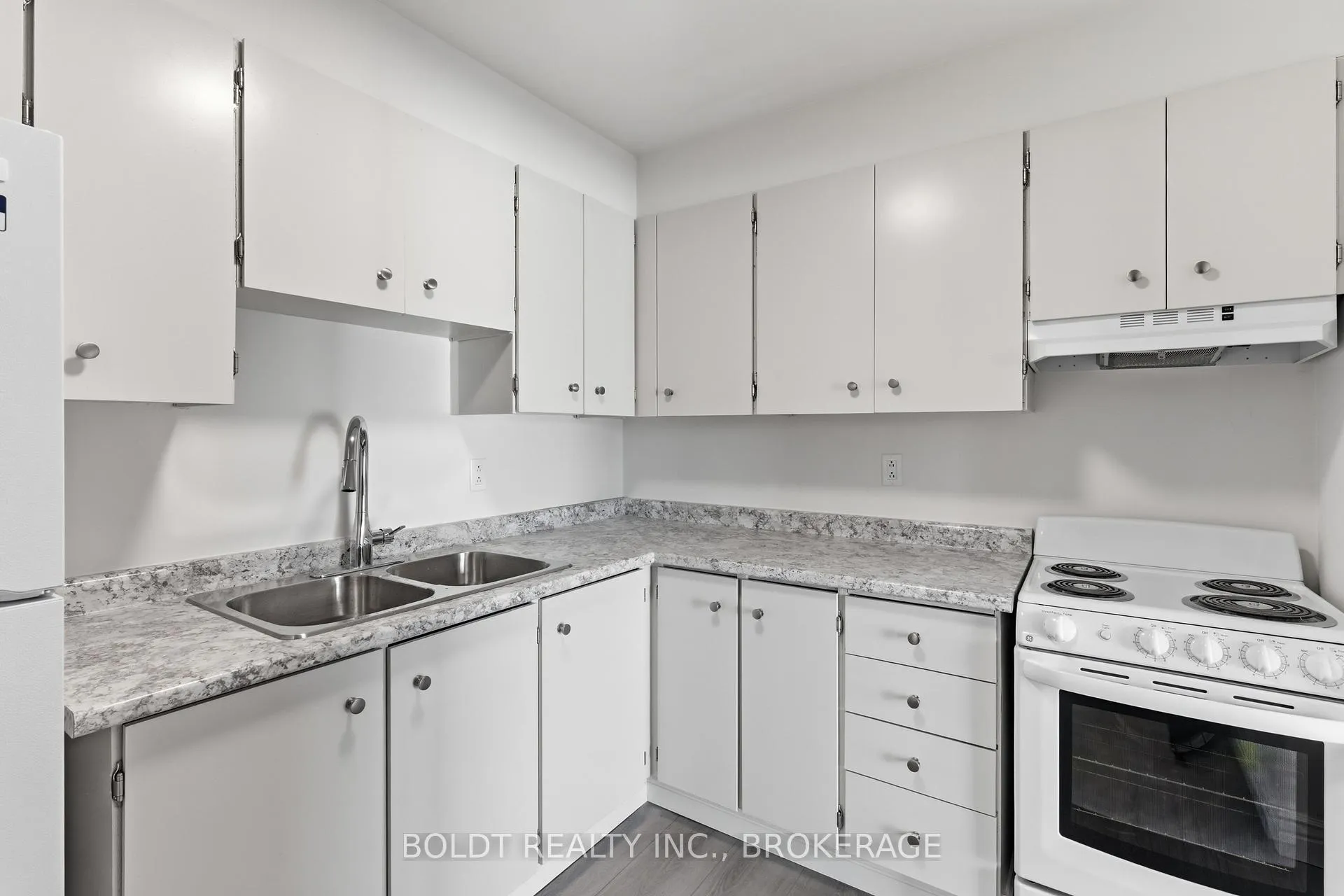 Photo 12 of Unit F, 706 Main Street, Welland, Welland Downtown — HOMEH