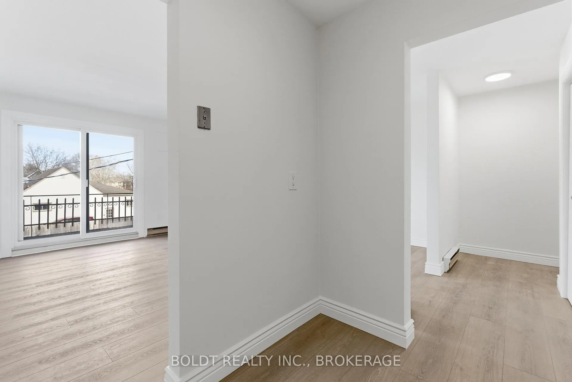 Photo 14 of Unit F, 706 Main Street, Welland, Welland Downtown — HOMEH