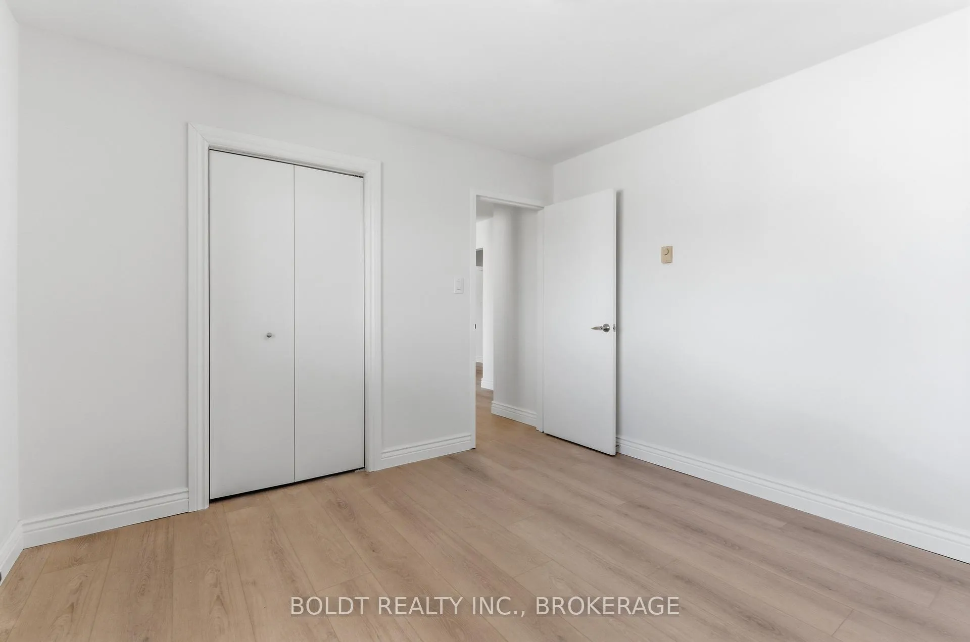 Photo 16 of Unit F, 706 Main Street, Welland, Welland Downtown — HOMEH
