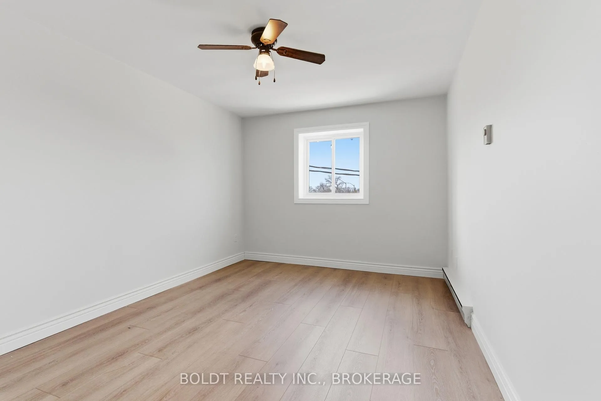 Photo 17 of Unit F, 706 Main Street, Welland, Welland Downtown — HOMEH