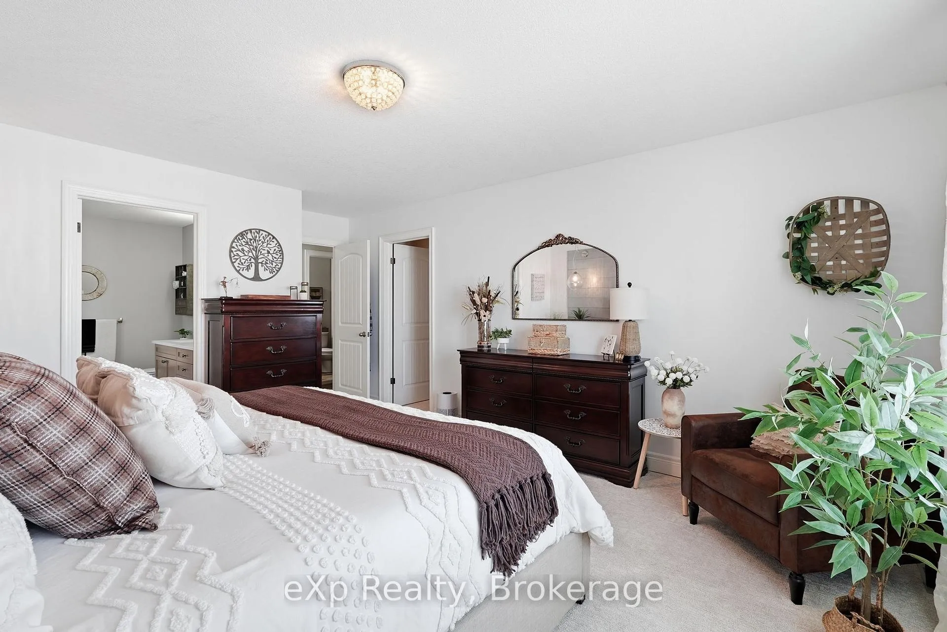 Photo 26 of 185 Ruby's Crescent, Wellington North, Mount Forest — HOMEH