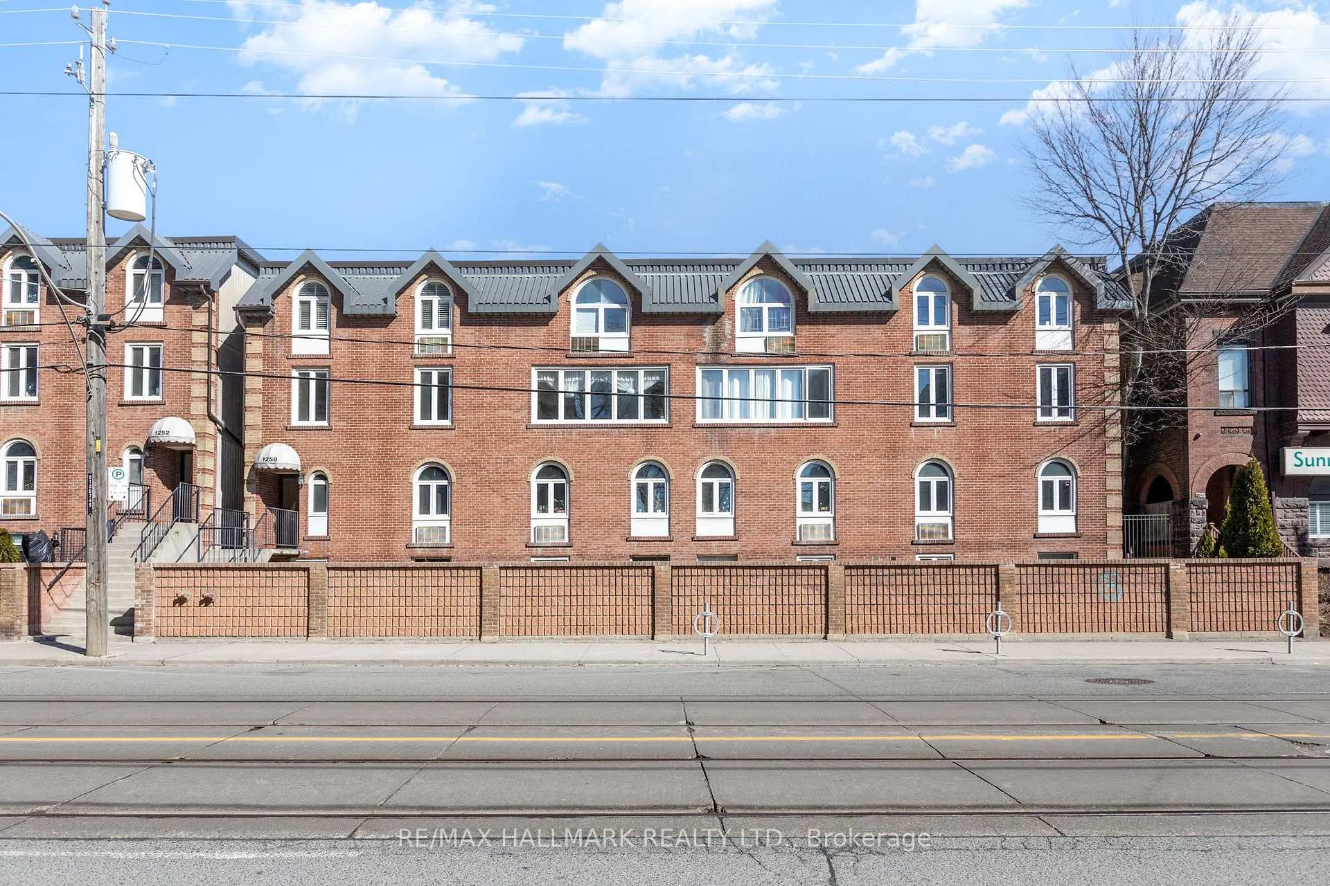 Photo 2 of Unit 30, 1250 King Street W, Toronto, South Parkdale — HOMEH