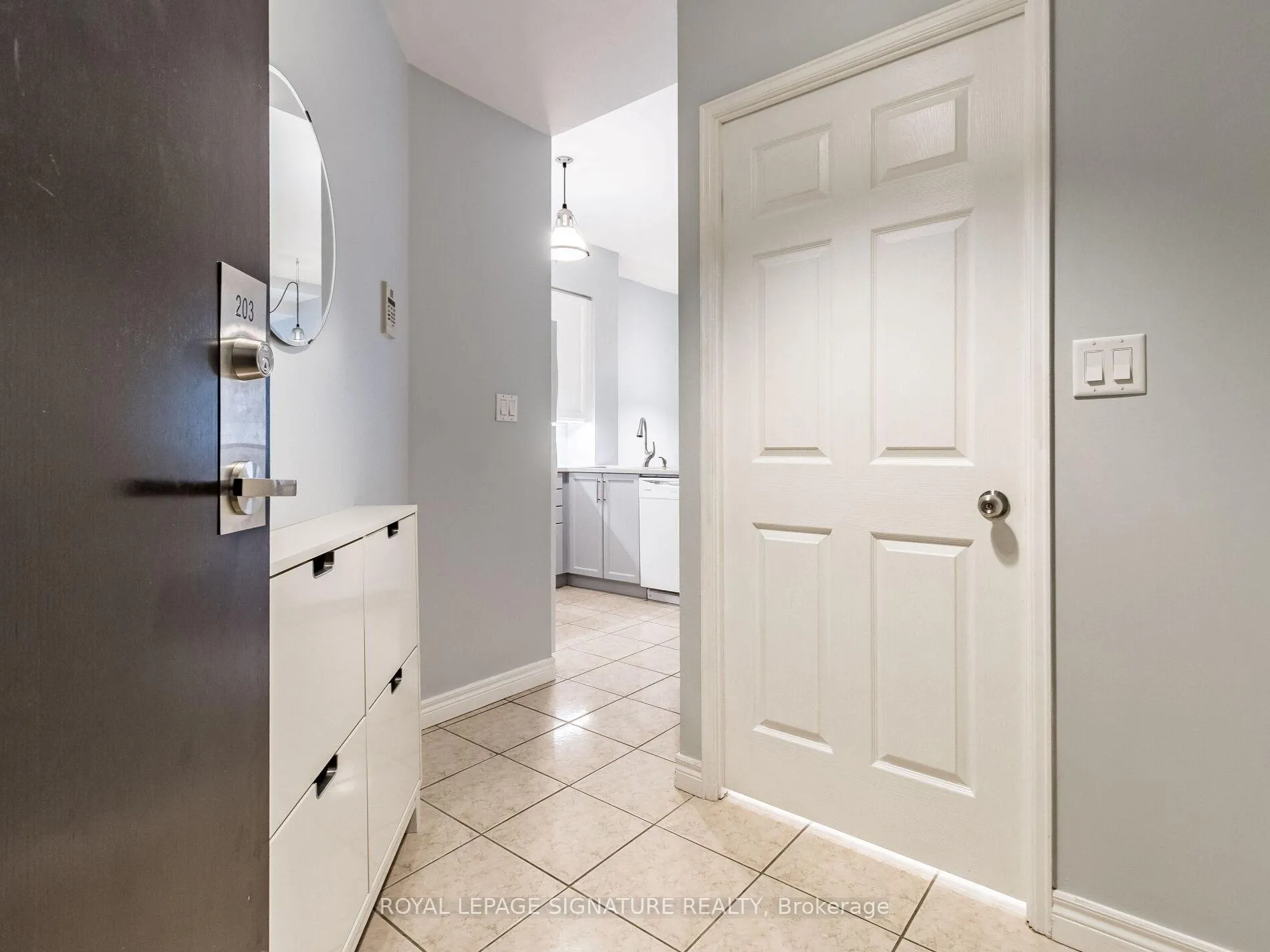 Photo 5 of Unit 203, 55 Bloor Street E, Toronto, Church-Yonge Corridor — HOMEH