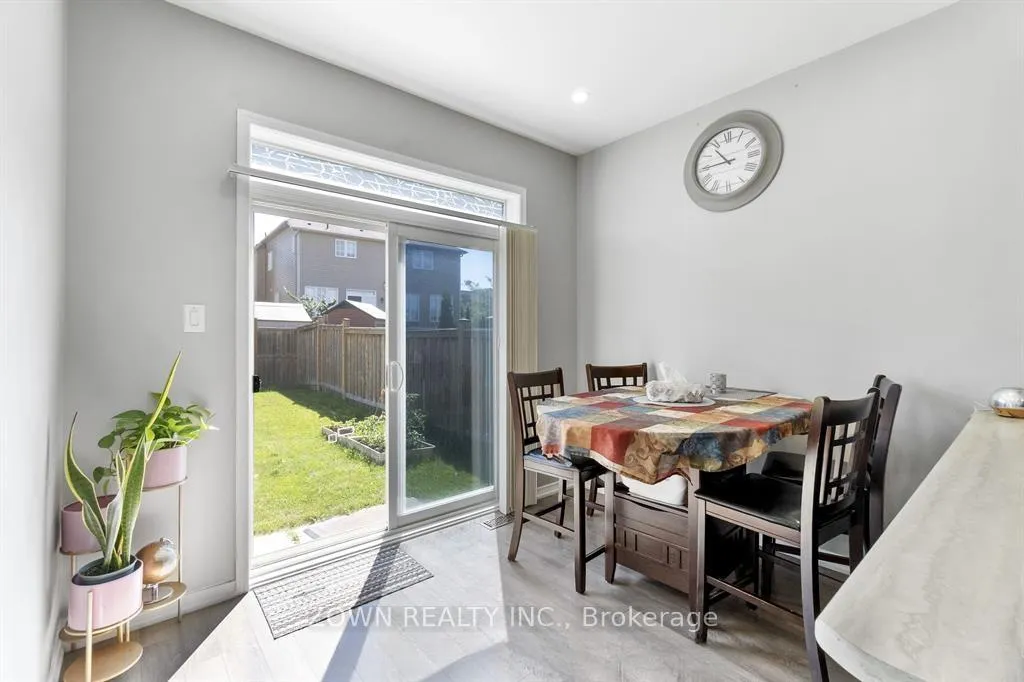 Photo 19 of 101 Warner Lane, Brantford, Shellard Lane — HOMEH