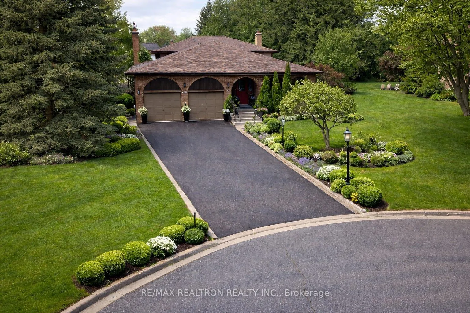 Photo 8 of 42 Banner Lane, King, King City — HOMEH