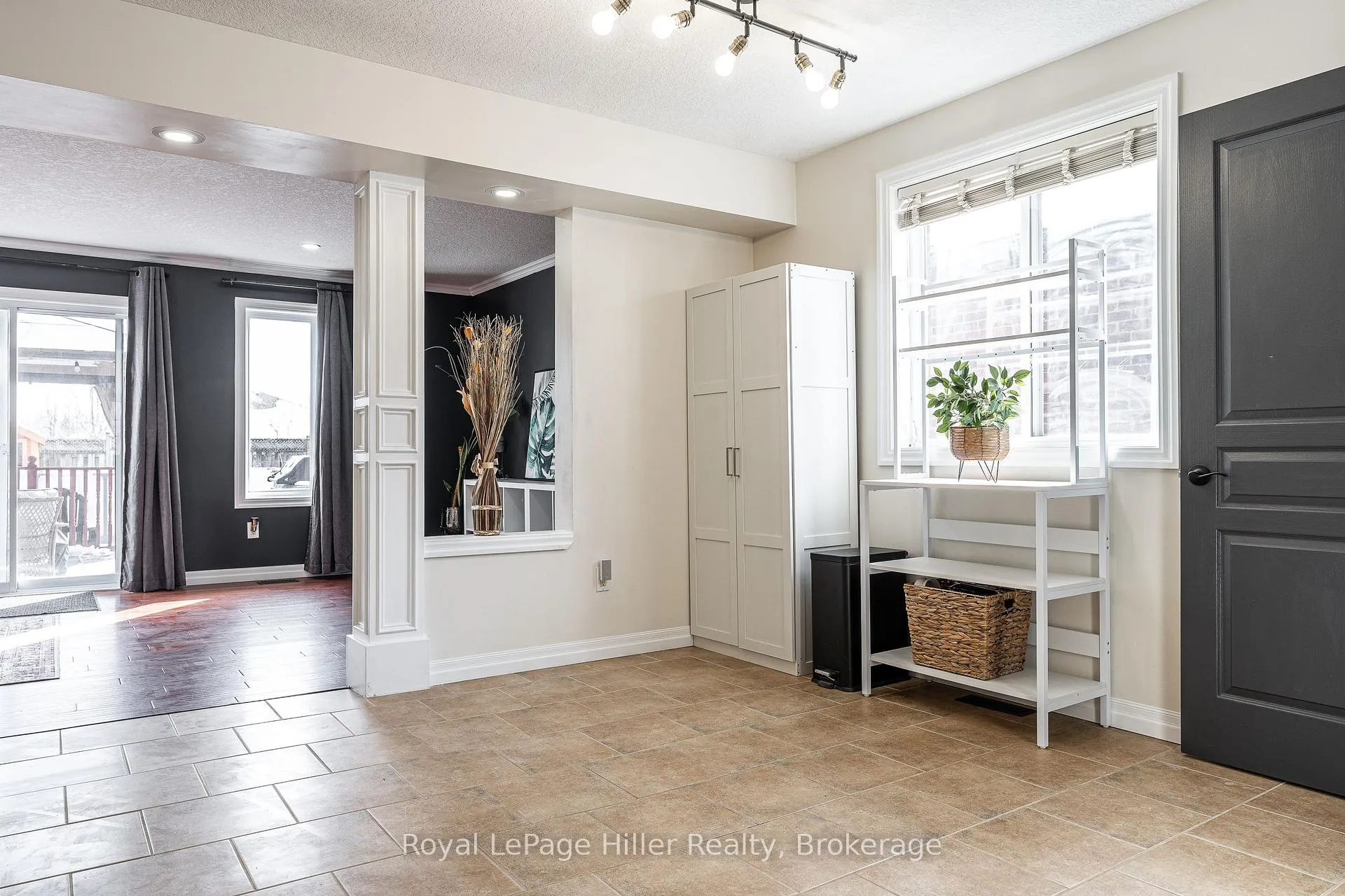 Photo 10 of 127 Maxwell Street, St. Marys — HOMEH