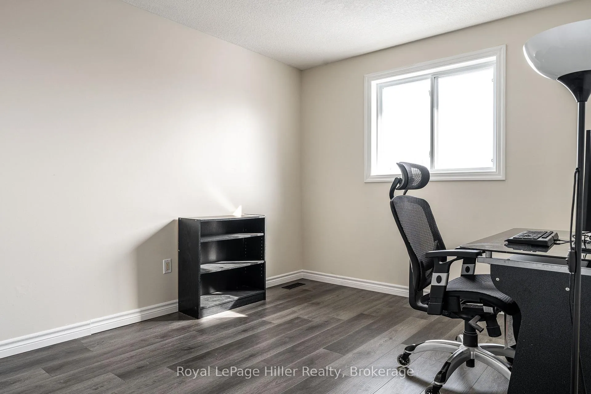 Photo 21 of 127 Maxwell Street, St. Marys — HOMEH