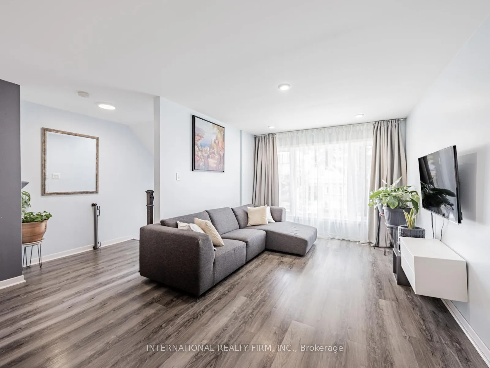 Photo 6 of 49 Lapp Street, Toronto, Rockcliffe-Smythe — HOMEH