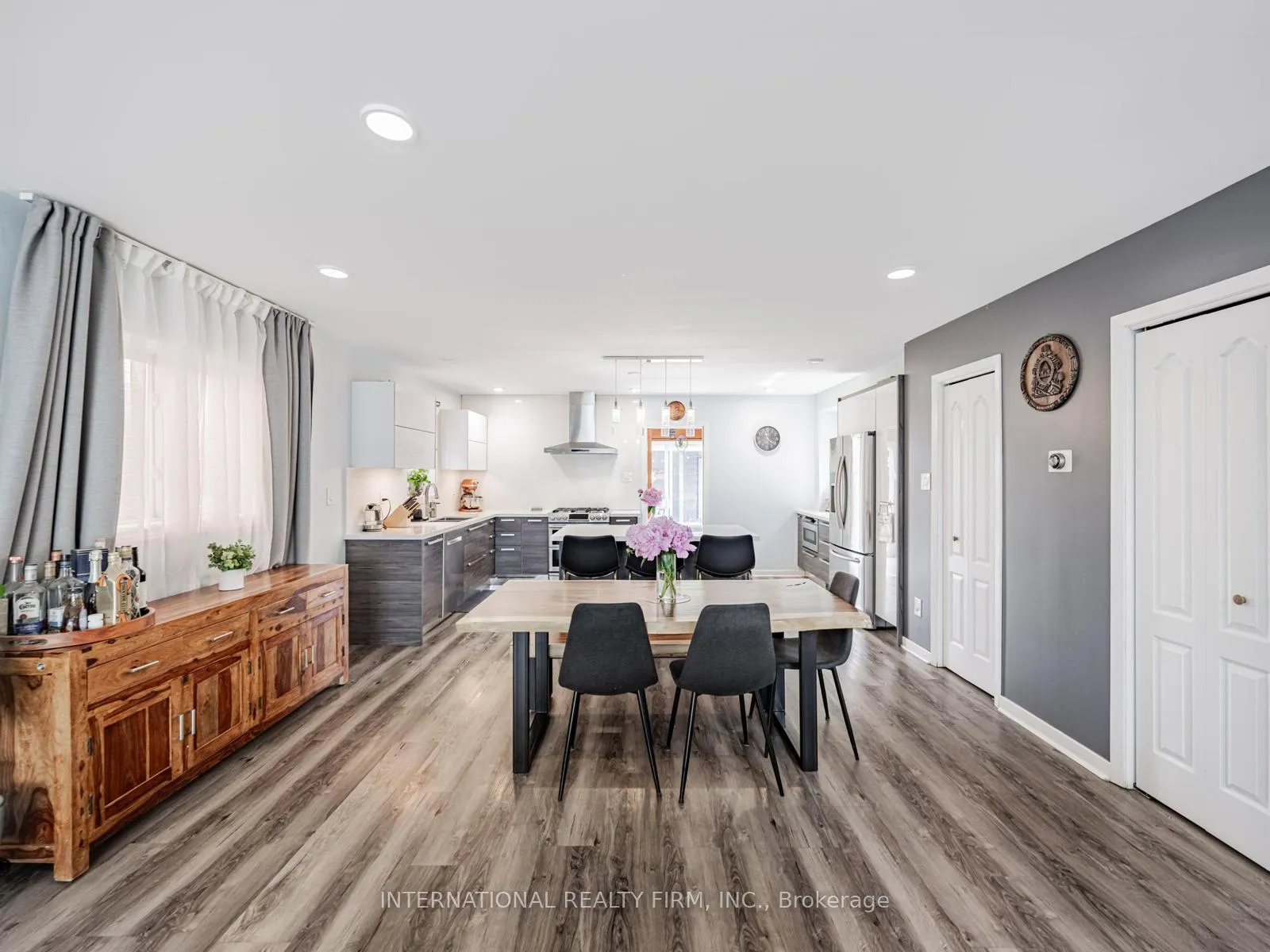 Photo 9 of 49 Lapp Street, Toronto, Rockcliffe-Smythe — HOMEH