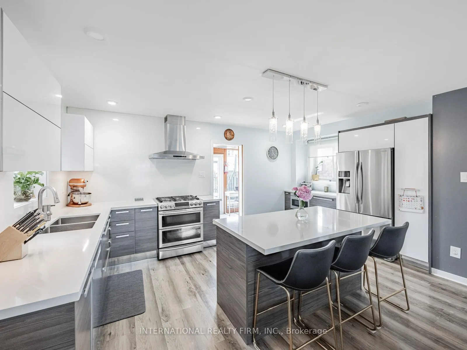 Photo 12 of 49 Lapp Street, Toronto, Rockcliffe-Smythe — HOMEH
