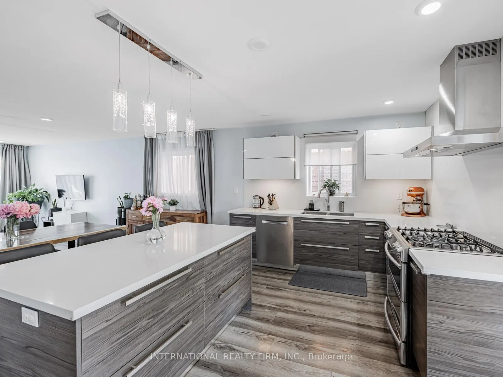Photo 15 of 49 Lapp Street, Toronto, Rockcliffe-Smythe — HOMEH