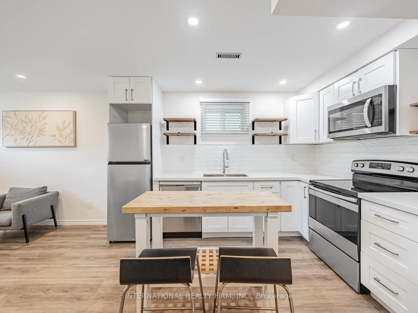 Photo 25 of 49 Lapp Street, Toronto, Rockcliffe-Smythe — HOMEH