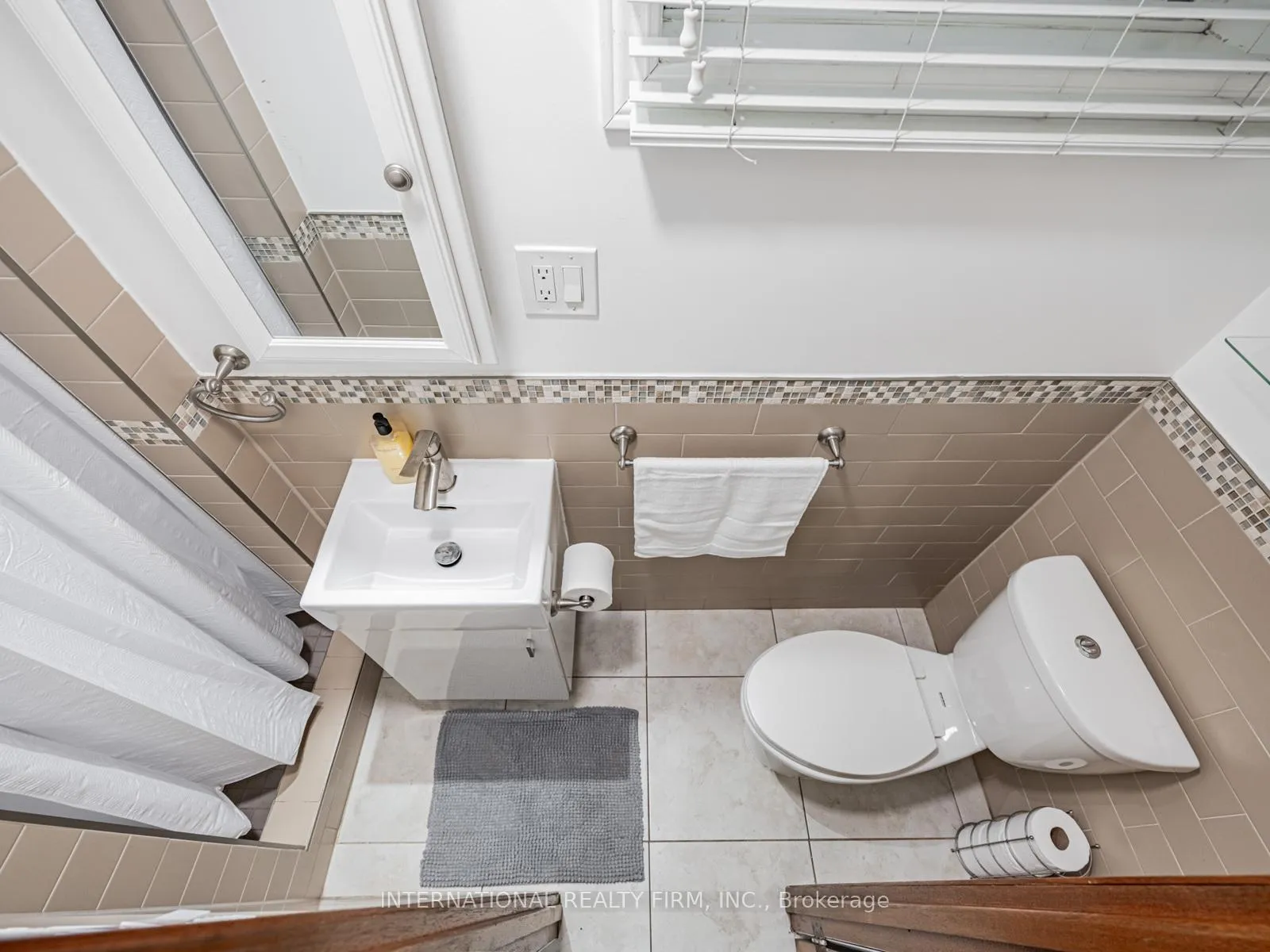Photo 29 of 49 Lapp Street, Toronto, Rockcliffe-Smythe — HOMEH