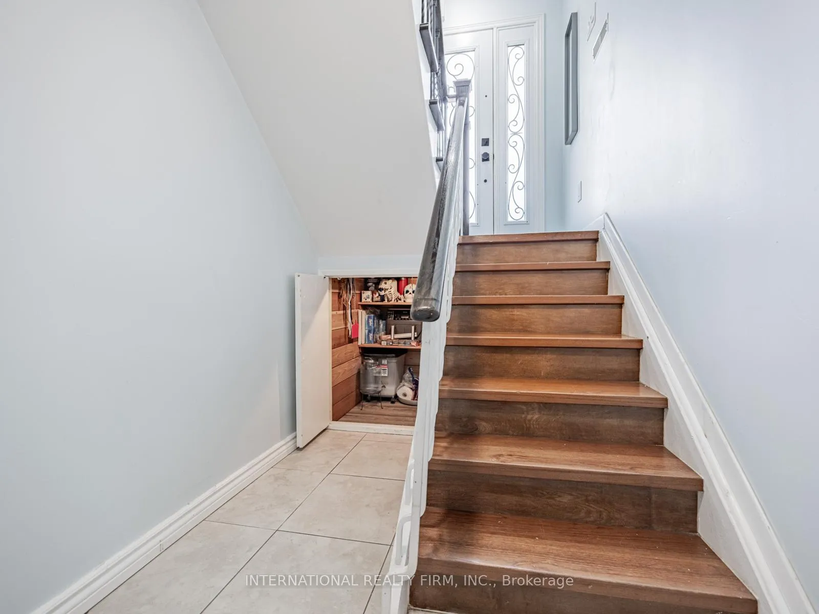 Photo 30 of 49 Lapp Street, Toronto, Rockcliffe-Smythe — HOMEH