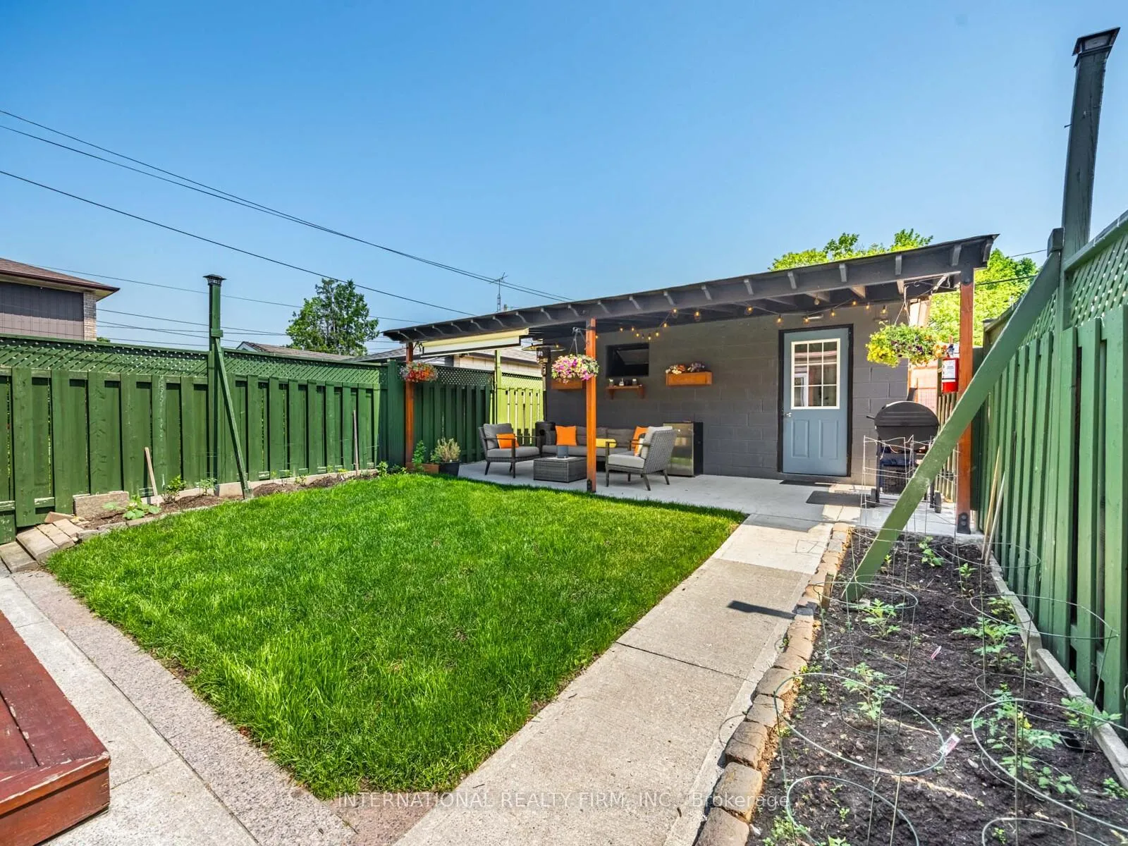 Photo 37 of 49 Lapp Street, Toronto, Rockcliffe-Smythe — HOMEH