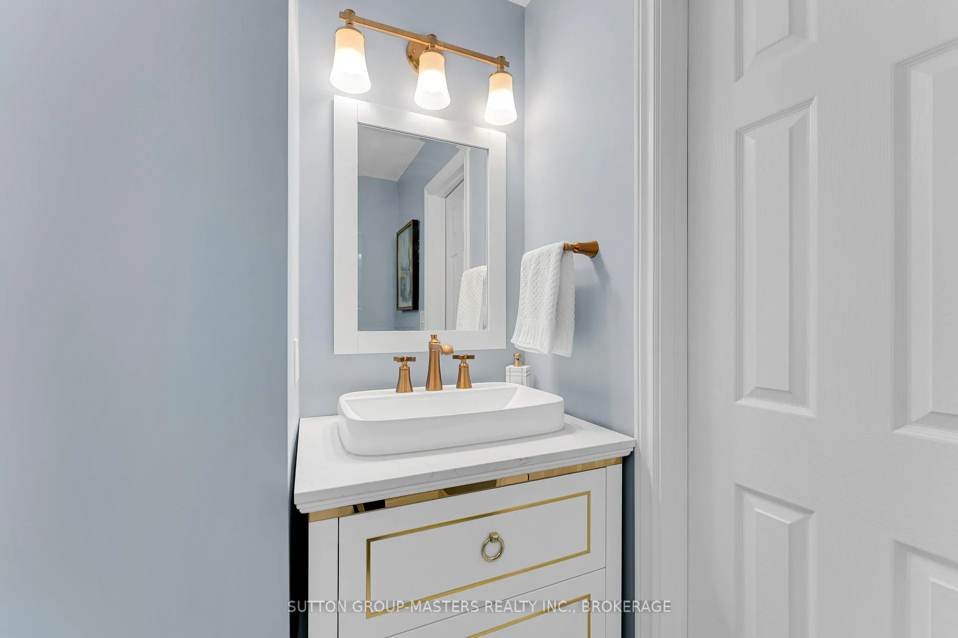 Photo 7 of 1120 Wintergreen Crescent, Kingston, City Northwest — HOMEH