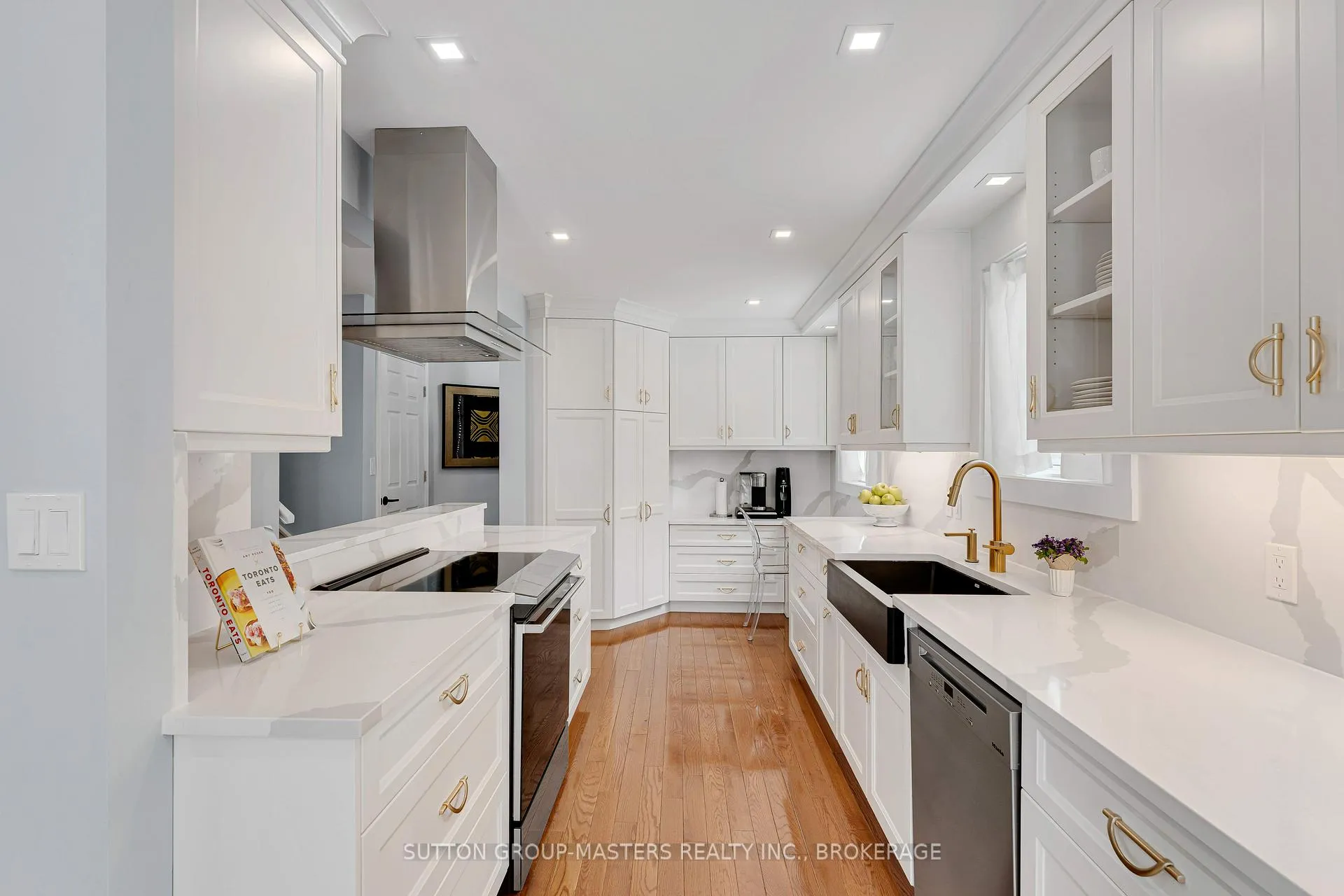 Photo 11 of 1120 Wintergreen Crescent, Kingston, City Northwest — HOMEH