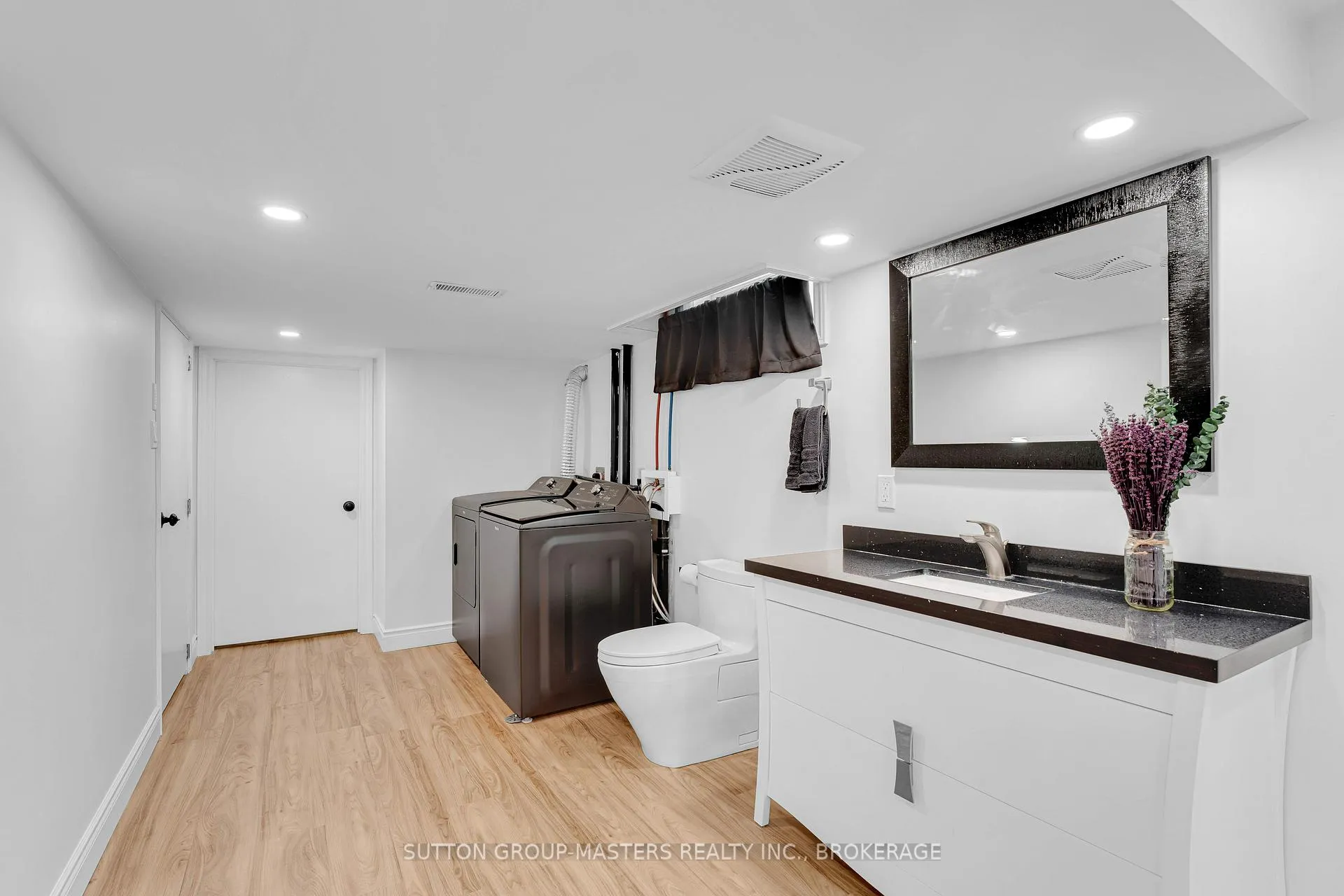 Photo 40 of 1120 Wintergreen Crescent, Kingston, City Northwest — HOMEH
