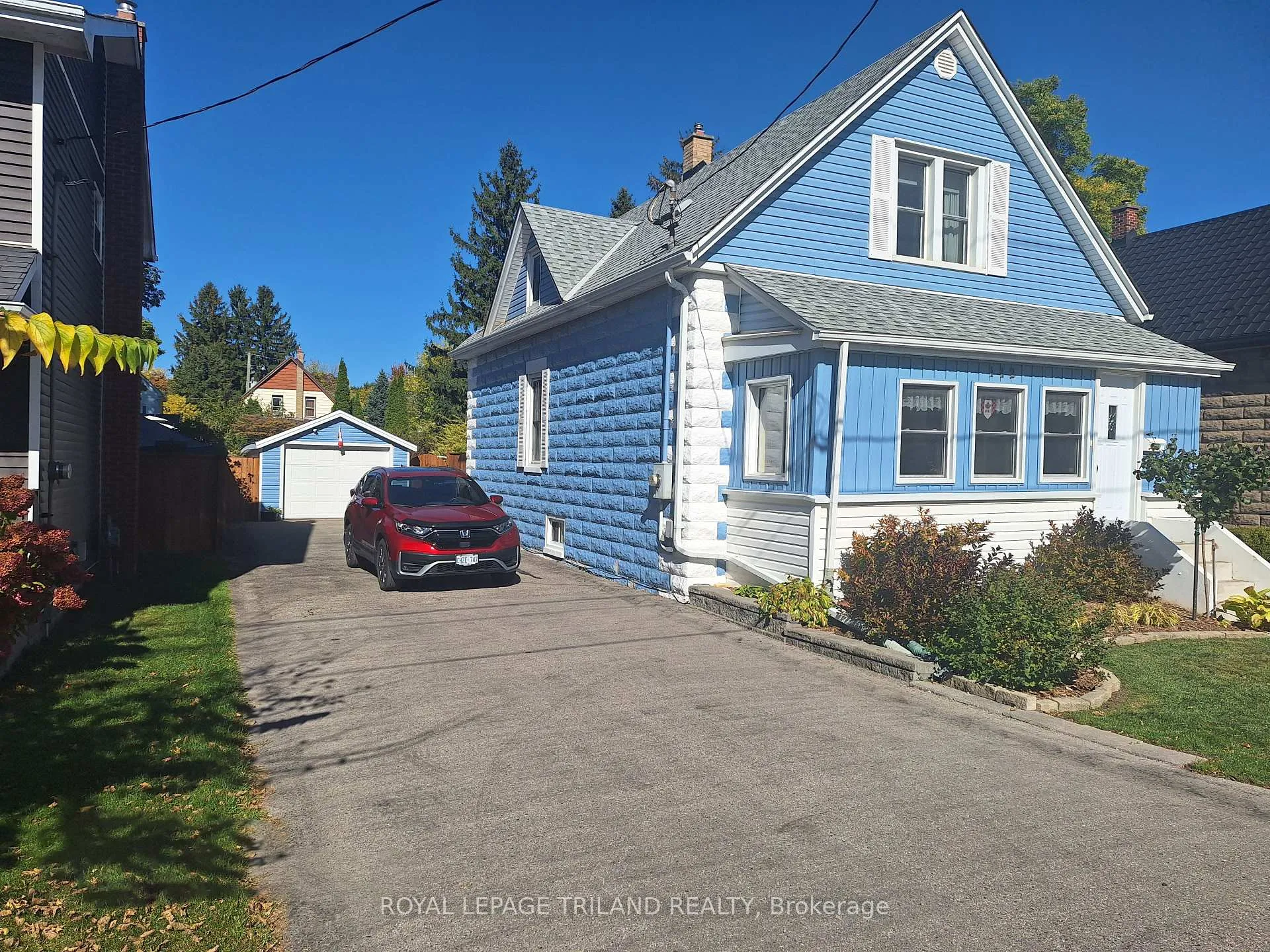 Photo 7 of 112 Elm Street, St. Thomas — HOMEH