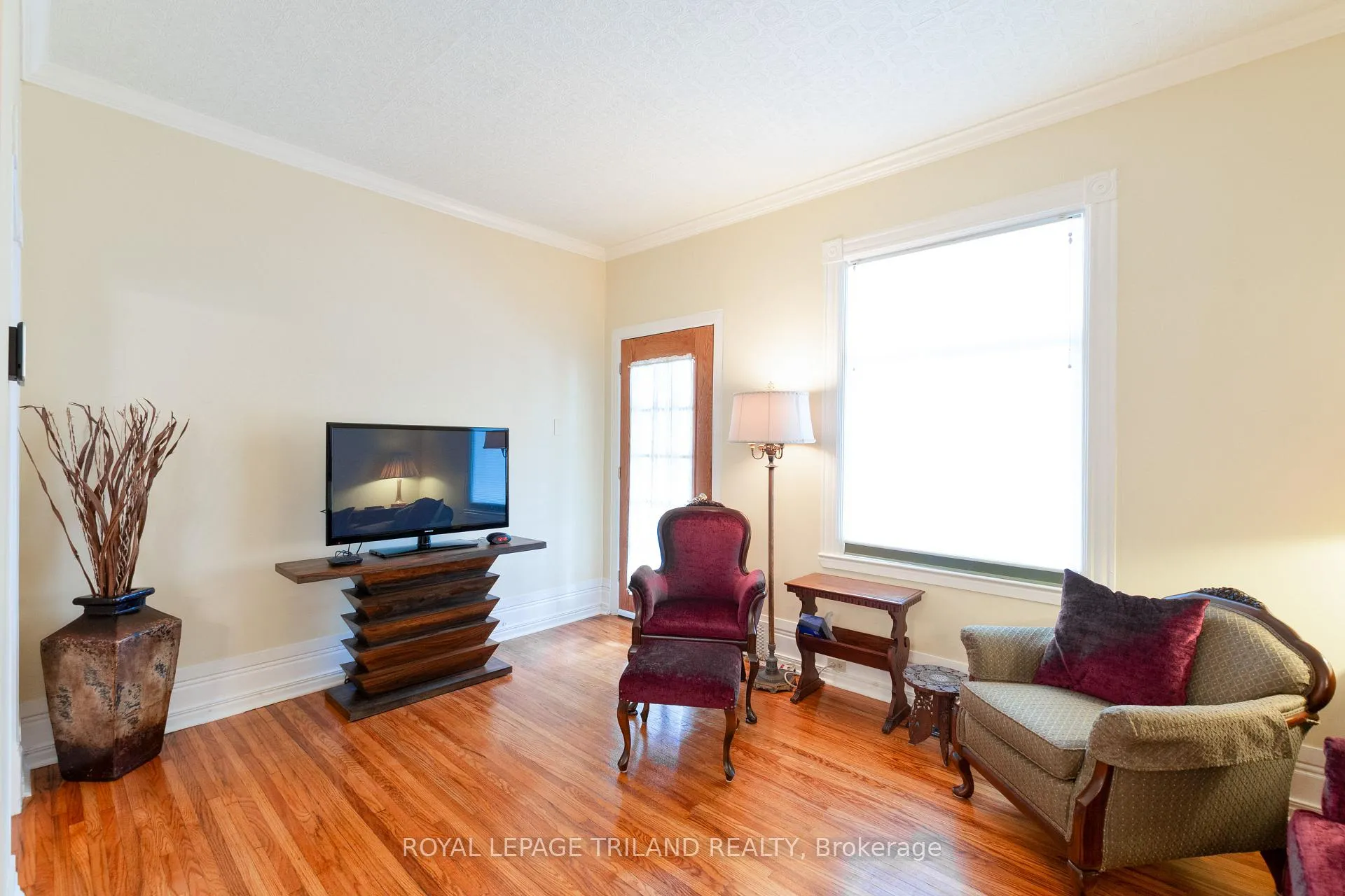 Photo 13 of 112 Elm Street, St. Thomas — HOMEH