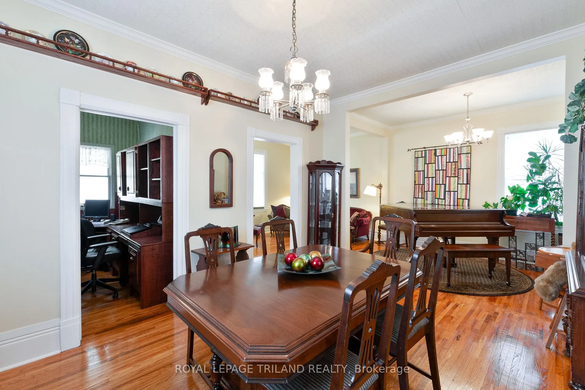 Photo 16 of 112 Elm Street, St. Thomas — HOMEH