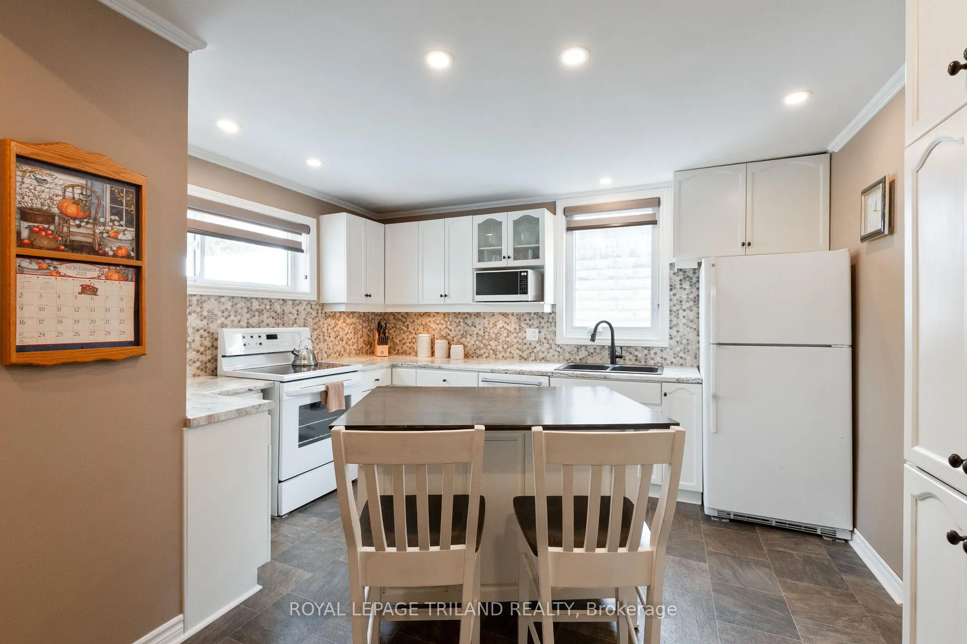 Photo 19 of 112 Elm Street, St. Thomas — HOMEH