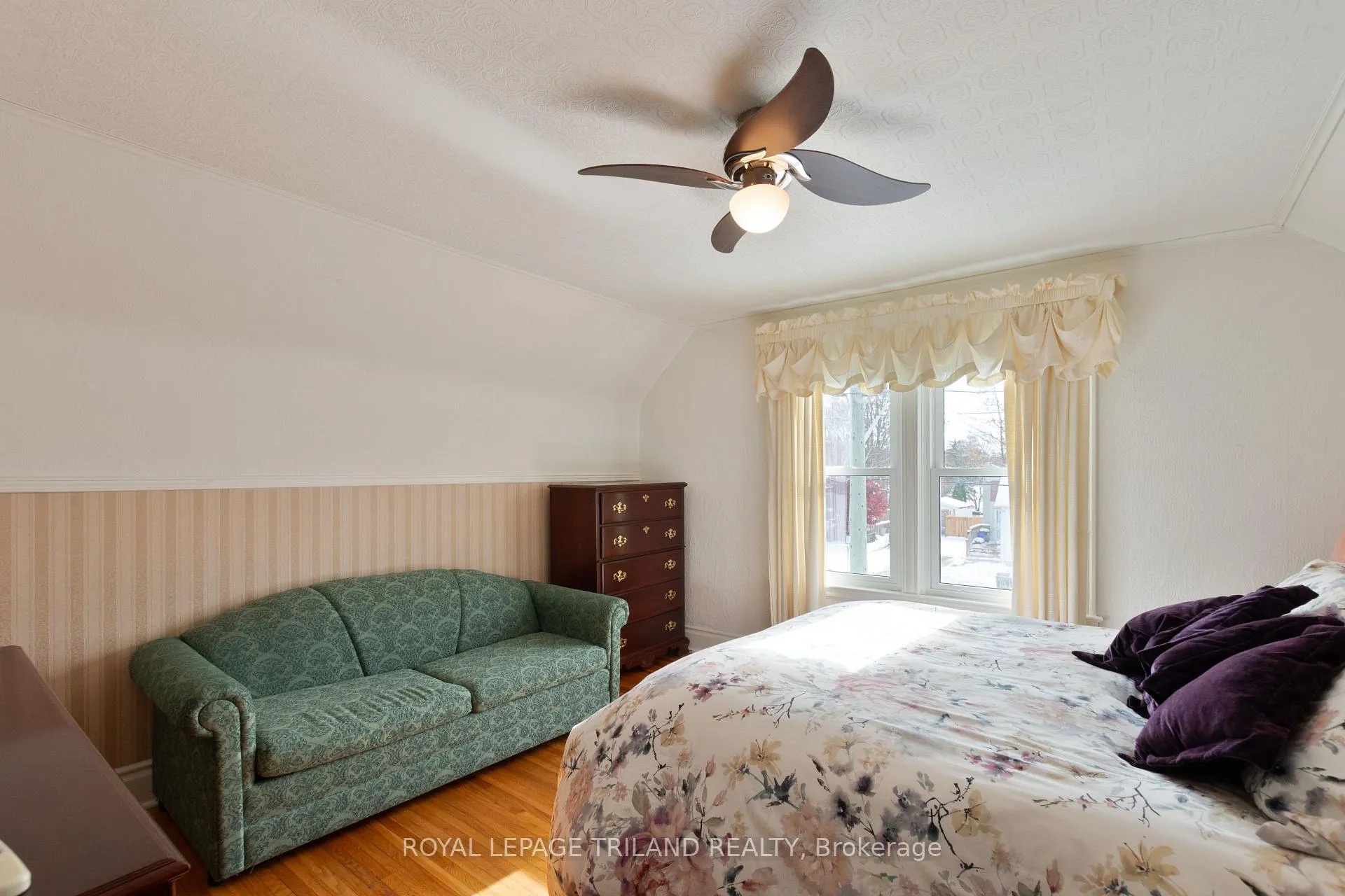 Photo 24 of 112 Elm Street, St. Thomas — HOMEH
