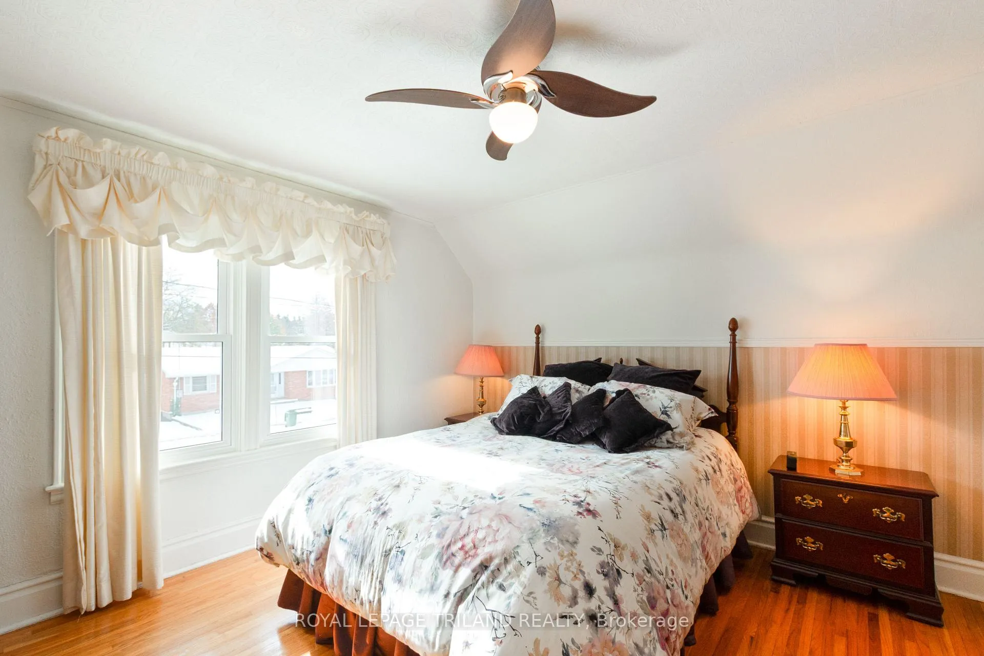 Photo 25 of 112 Elm Street, St. Thomas — HOMEH