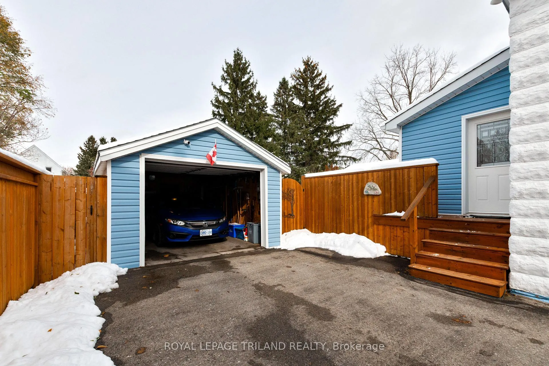 Photo 36 of 112 Elm Street, St. Thomas — HOMEH