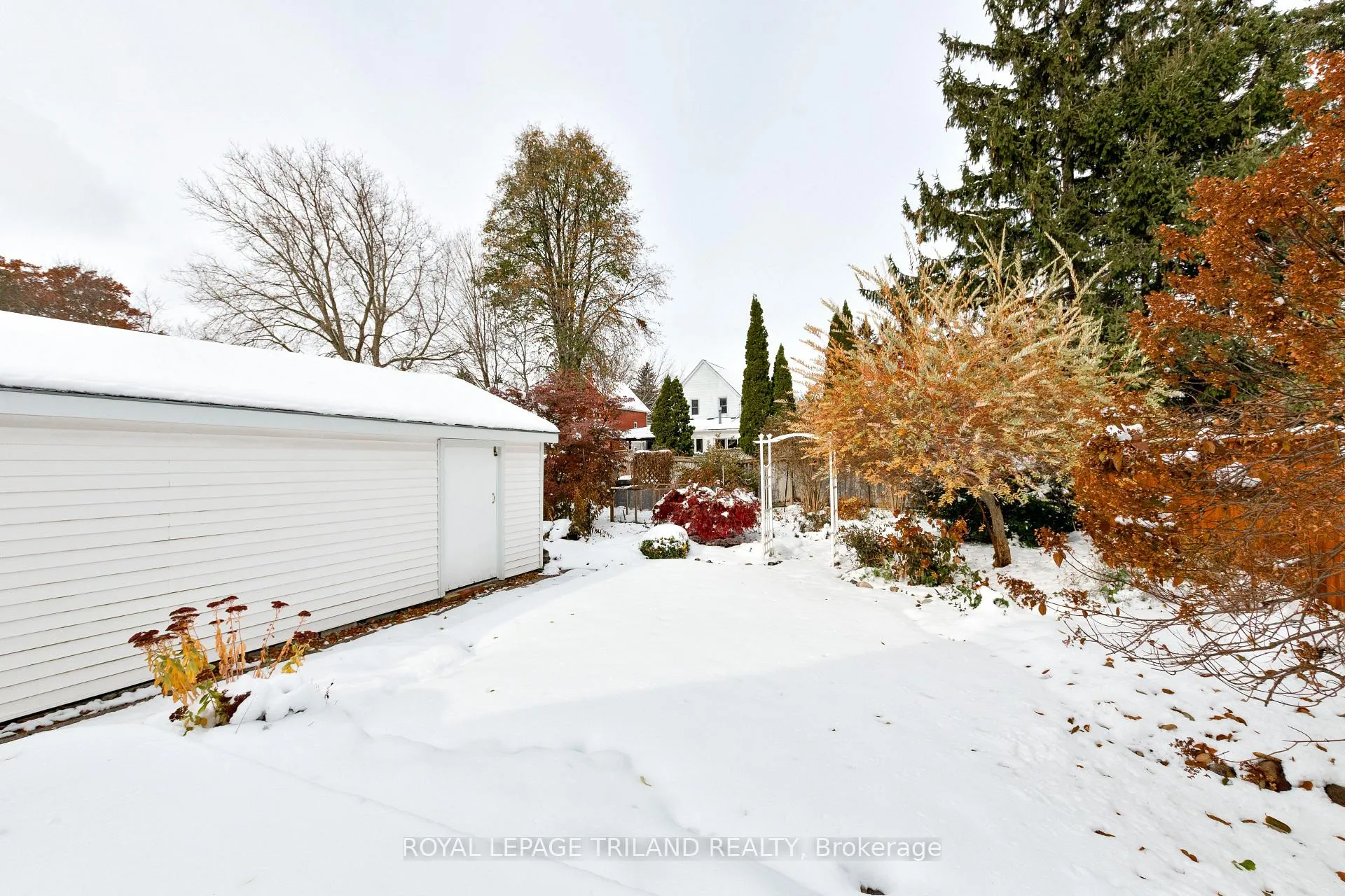 Photo 44 of 112 Elm Street, St. Thomas — HOMEH