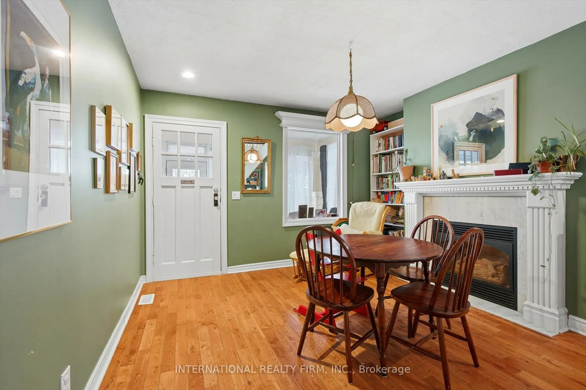Photo 4 of 116 Merrill Avenue E, Toronto, Woodbine Corridor — HOMEH