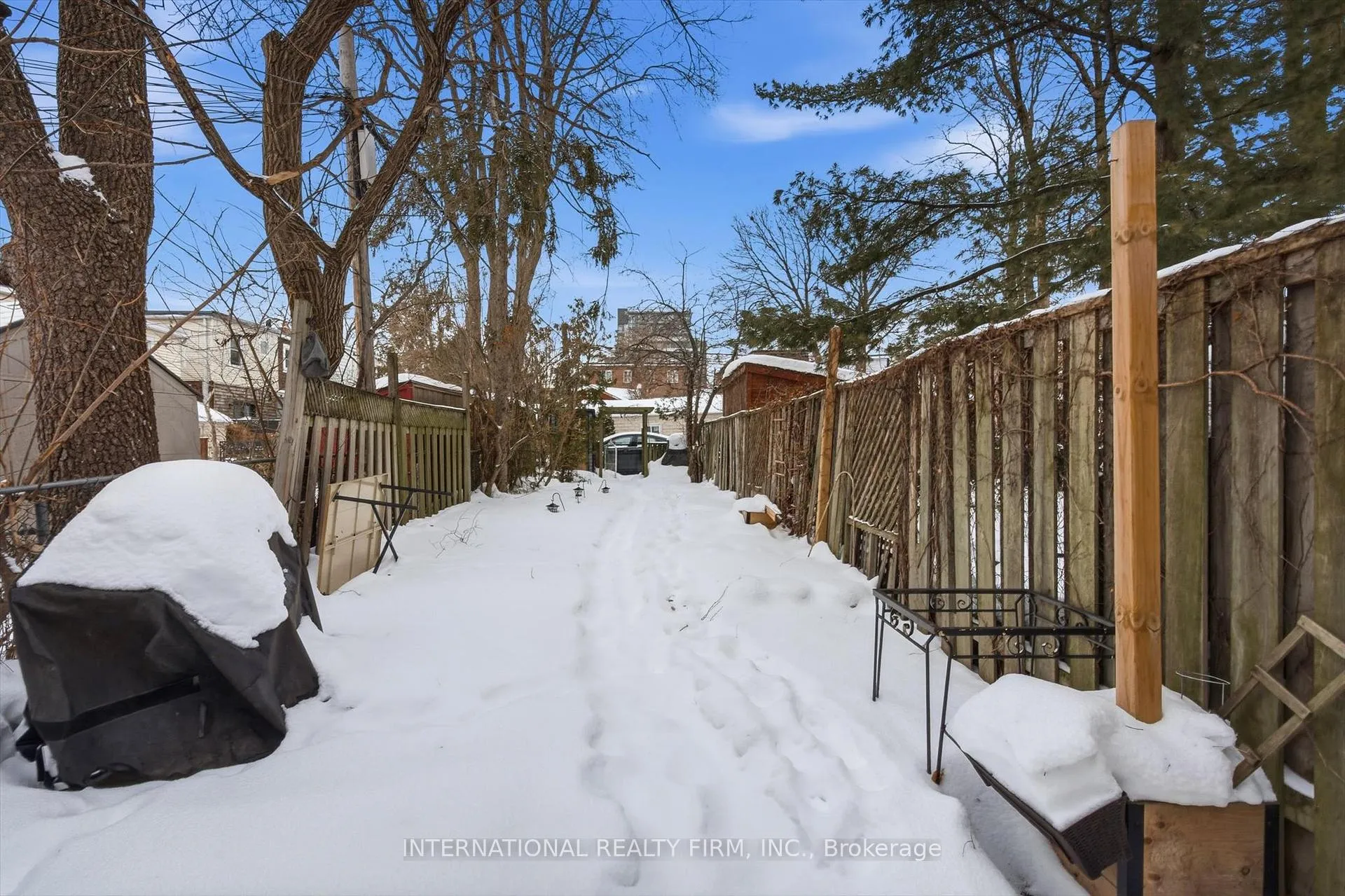 Photo 29 of 116 Merrill Avenue E, Toronto, Woodbine Corridor — HOMEH