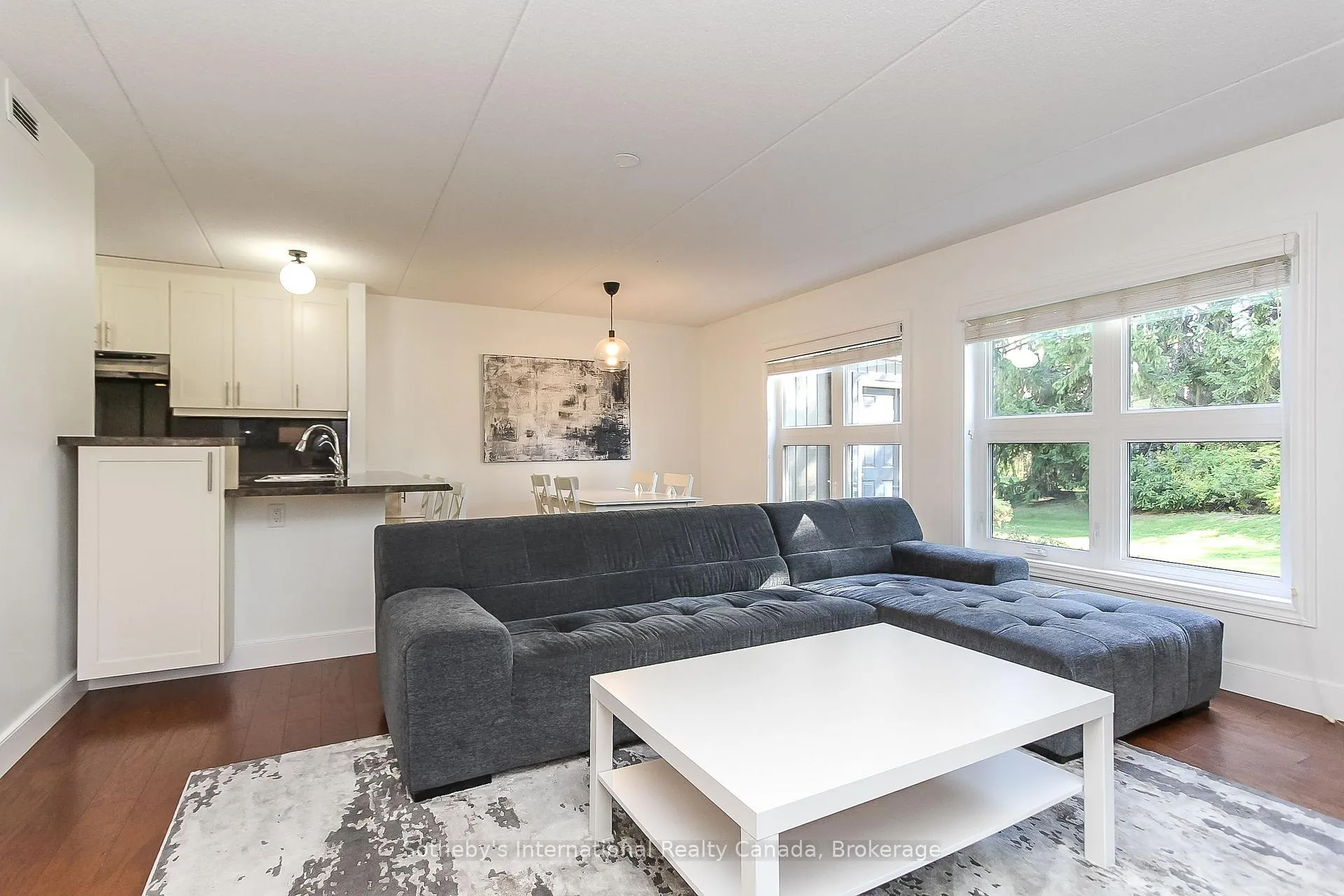 Photo 9 of 411 Mariners Way, Collingwood — HOMEH
