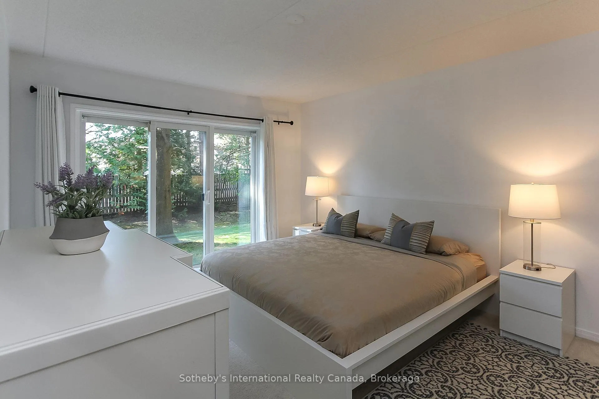 Photo 20 of 411 Mariners Way, Collingwood — HOMEH