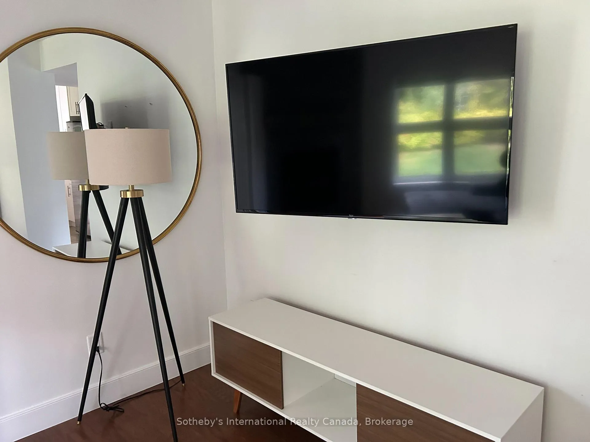 Photo 24 of 411 Mariners Way, Collingwood — HOMEH