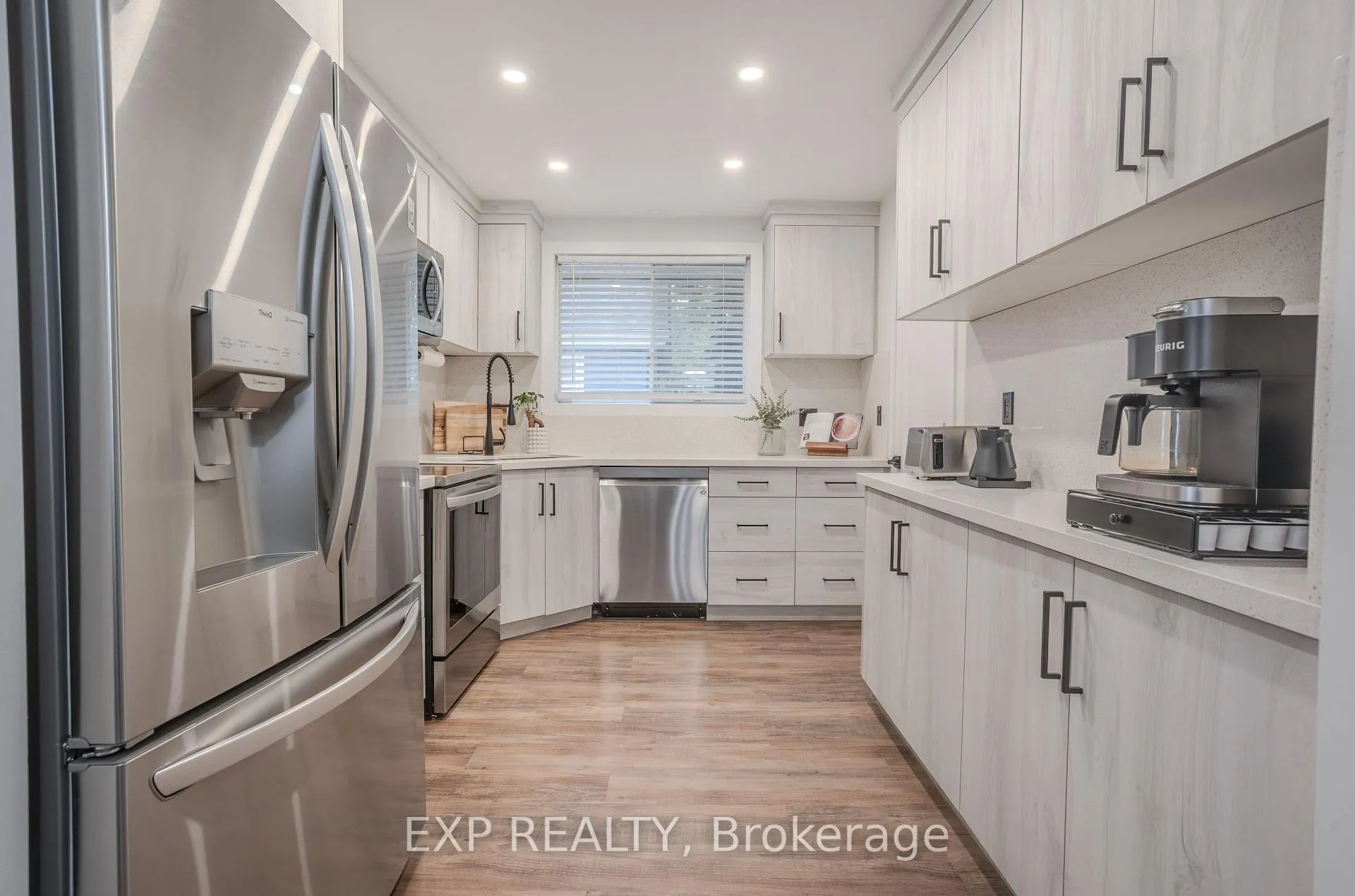 Photo 4 of 12 Lailey Street, St. Catharines, Facer — HOMEH