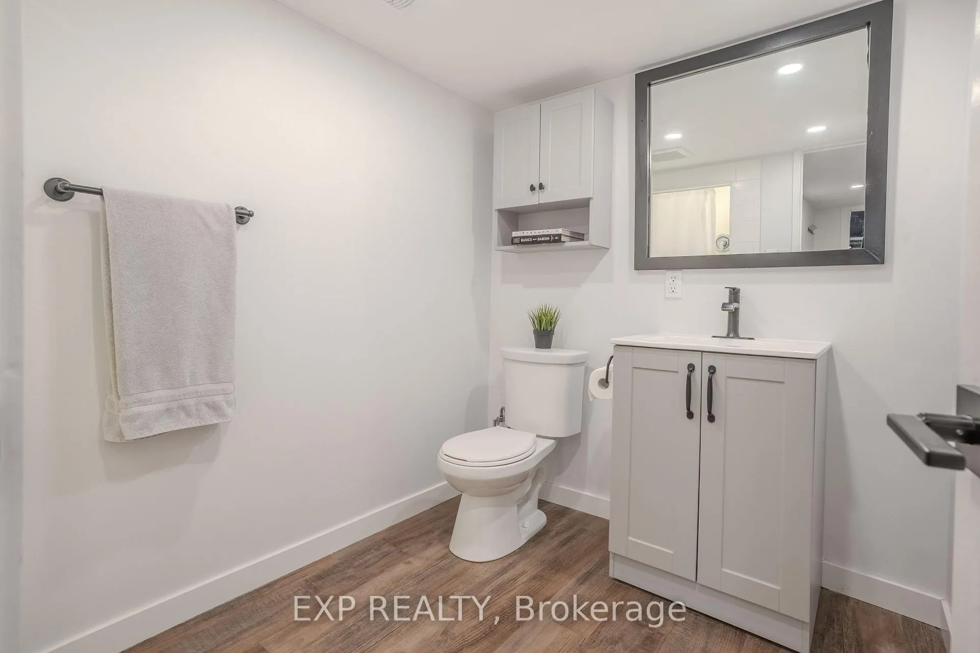 Photo 17 of 12 Lailey Street, St. Catharines, Facer — HOMEH