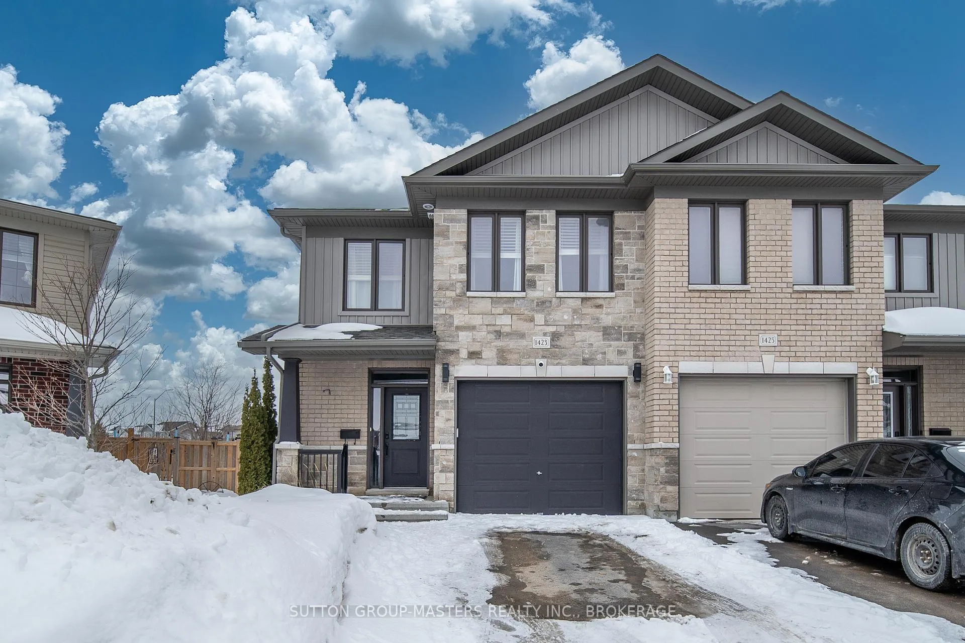Photo 2 of 1423 Monarch Drive W, Kingston, City Northwest — HOMEH