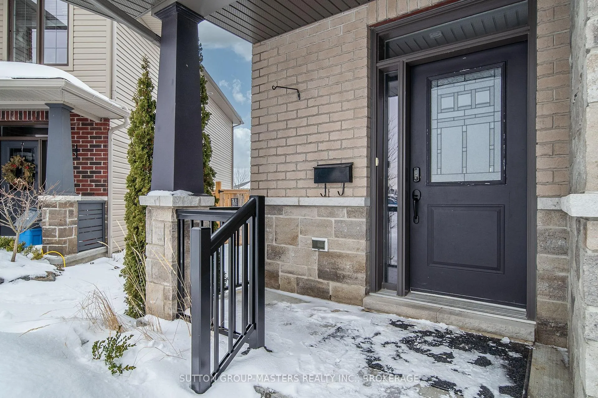 Photo 3 of 1423 Monarch Drive W, Kingston, City Northwest — HOMEH