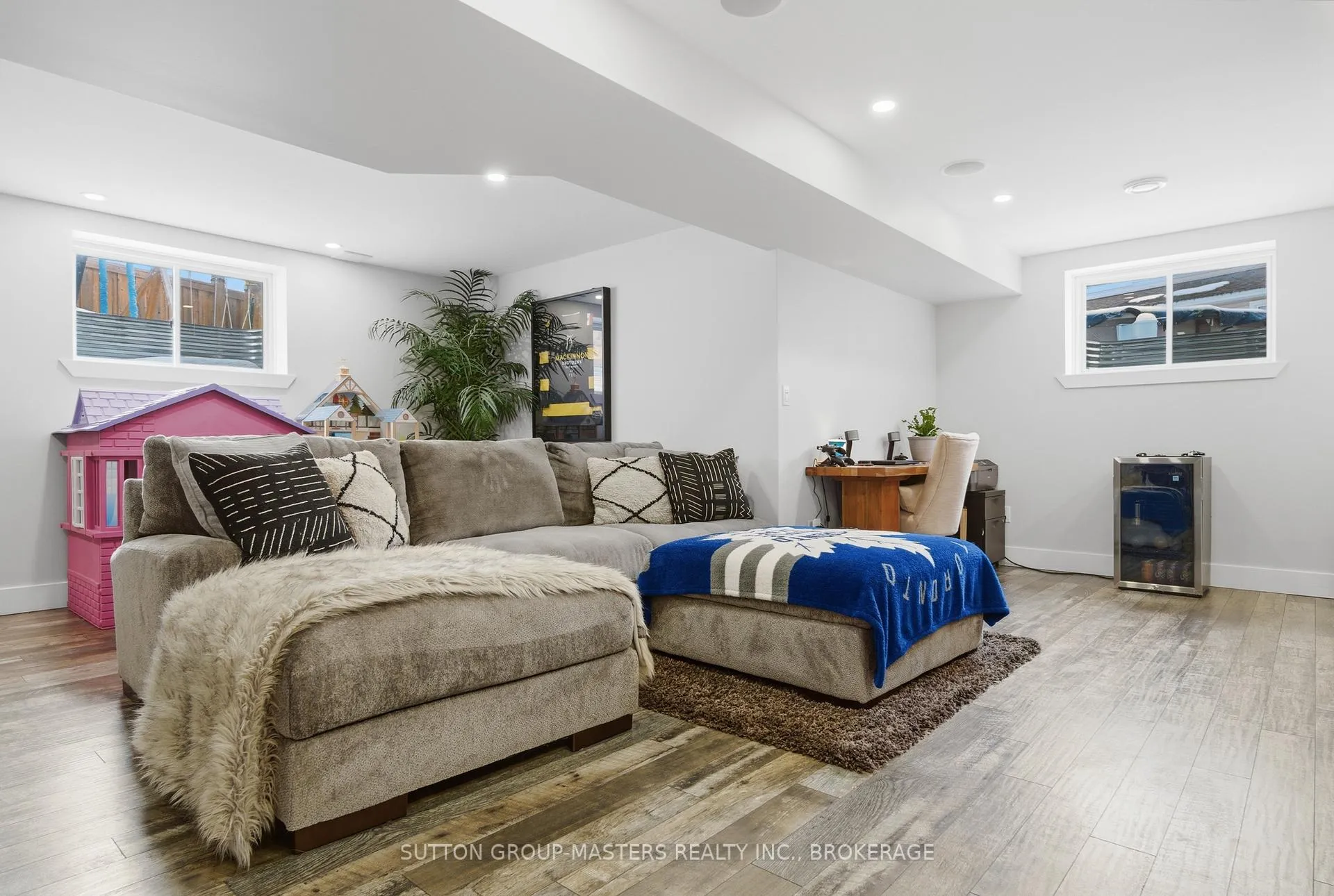 Photo 31 of 1423 Monarch Drive W, Kingston, City Northwest — HOMEH